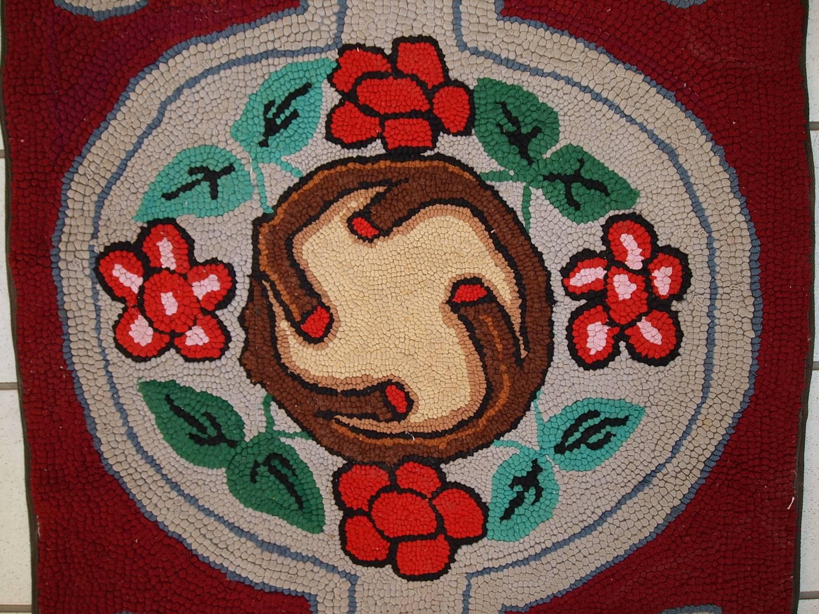 Handgefertigter antiker amerikanischer Kapuzenteppich mit Kapuze, 1930er Jahre, 1C341 (20. Jahrhundert) im Angebot