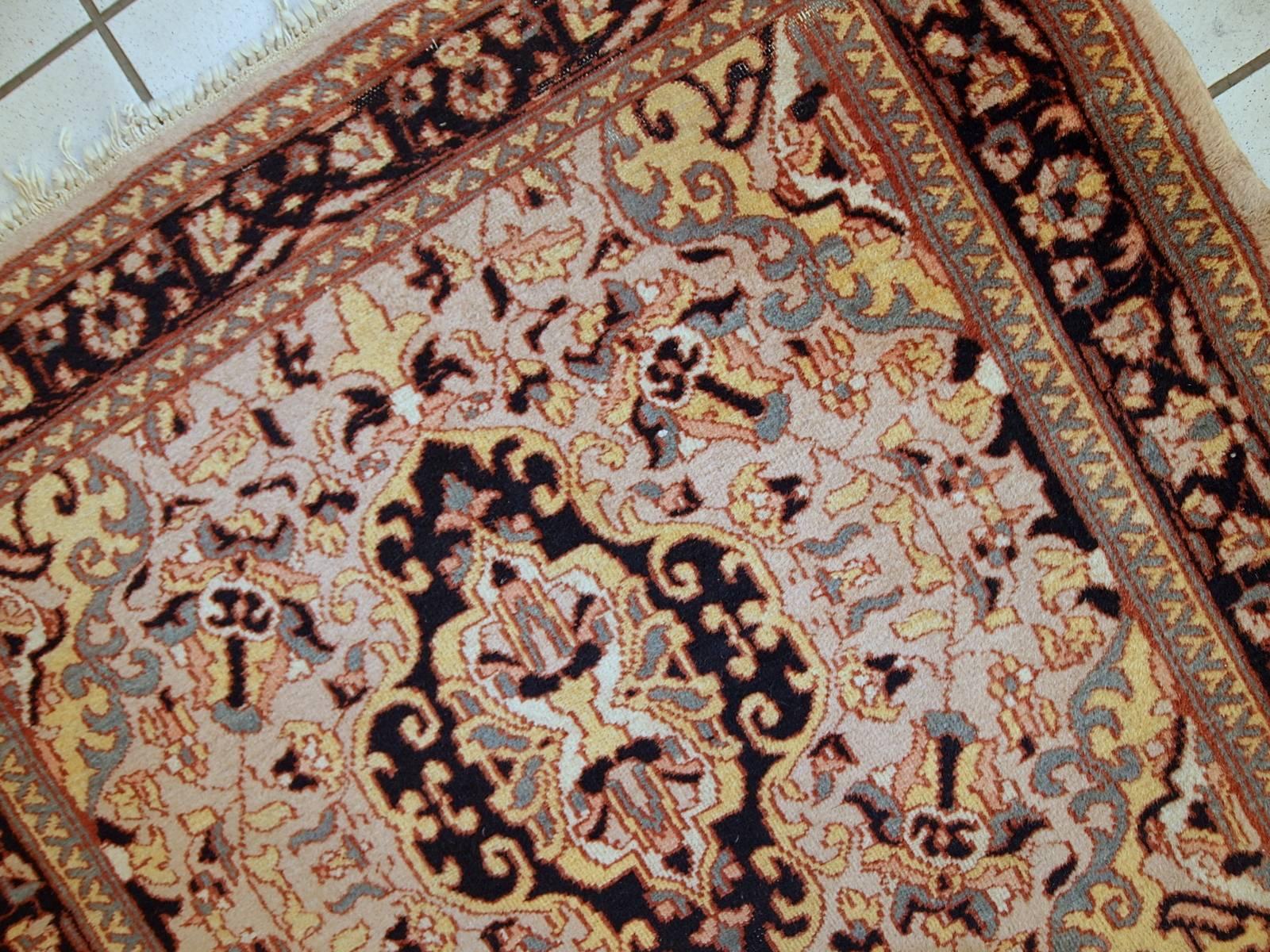 vintage pakistani rugs