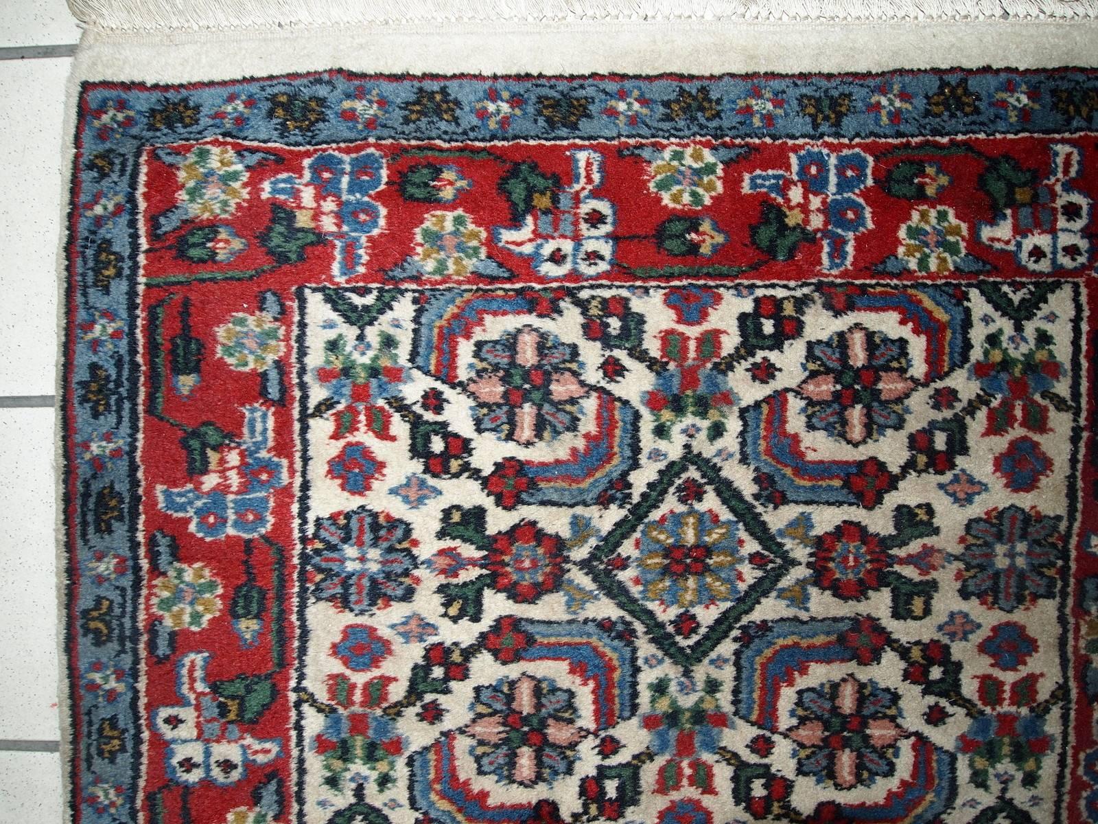 Hand-Knotted Handmade Vintage Indian Agra Rug, 1970s, 1C377 For Sale