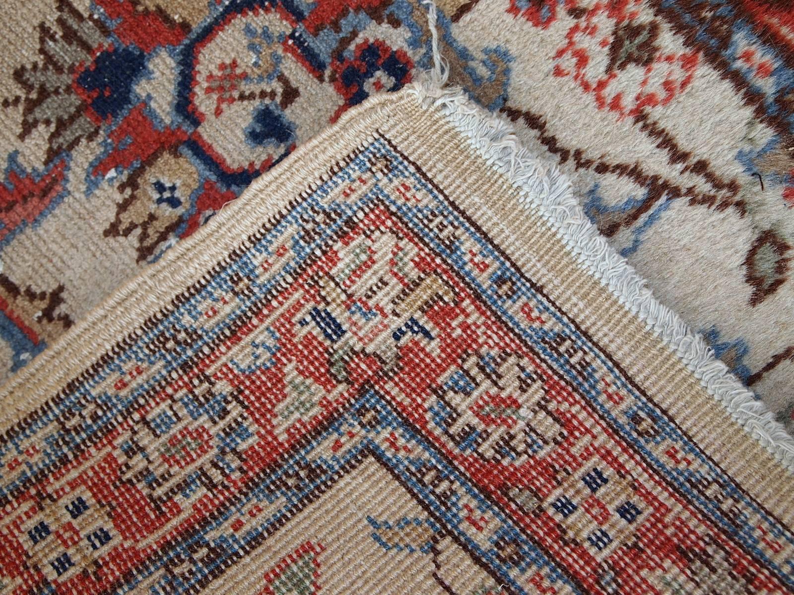 Handmade Vintage Pakistani Lahore Rug, 1950s, 1C391 For Sale 2