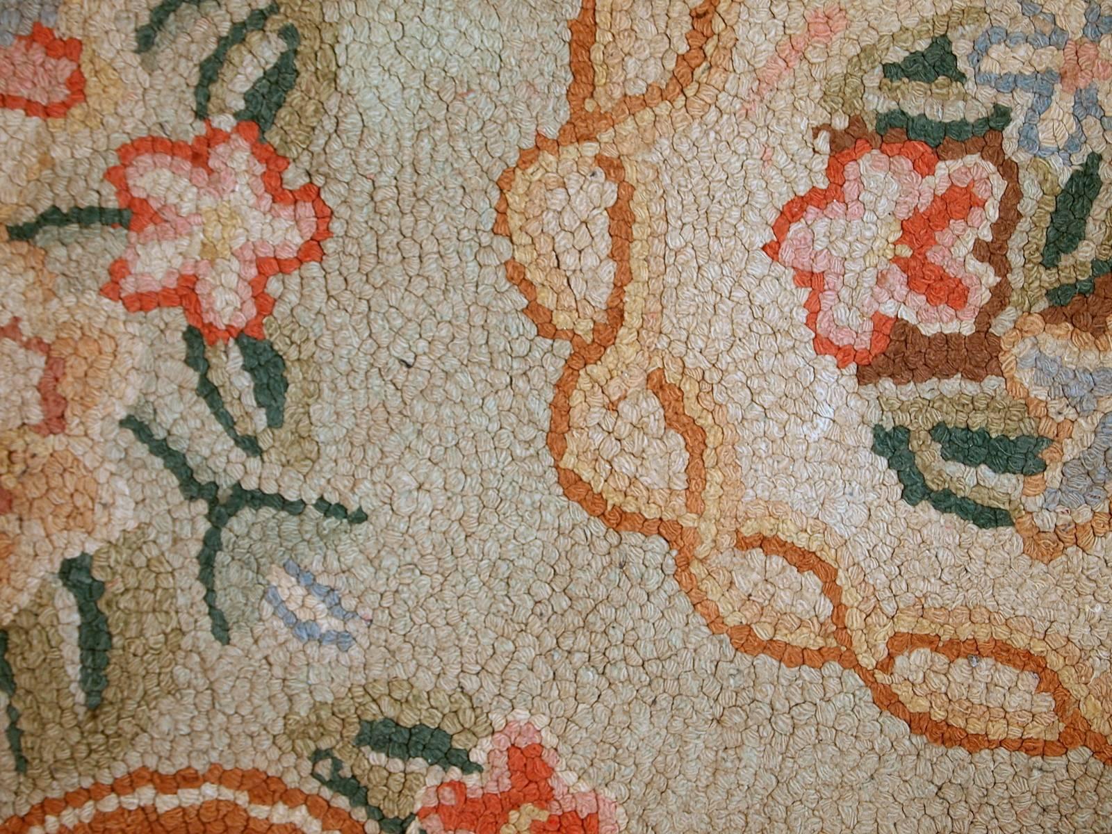 Handmade Antique American Oval Hooked Rug, 1930s 1
