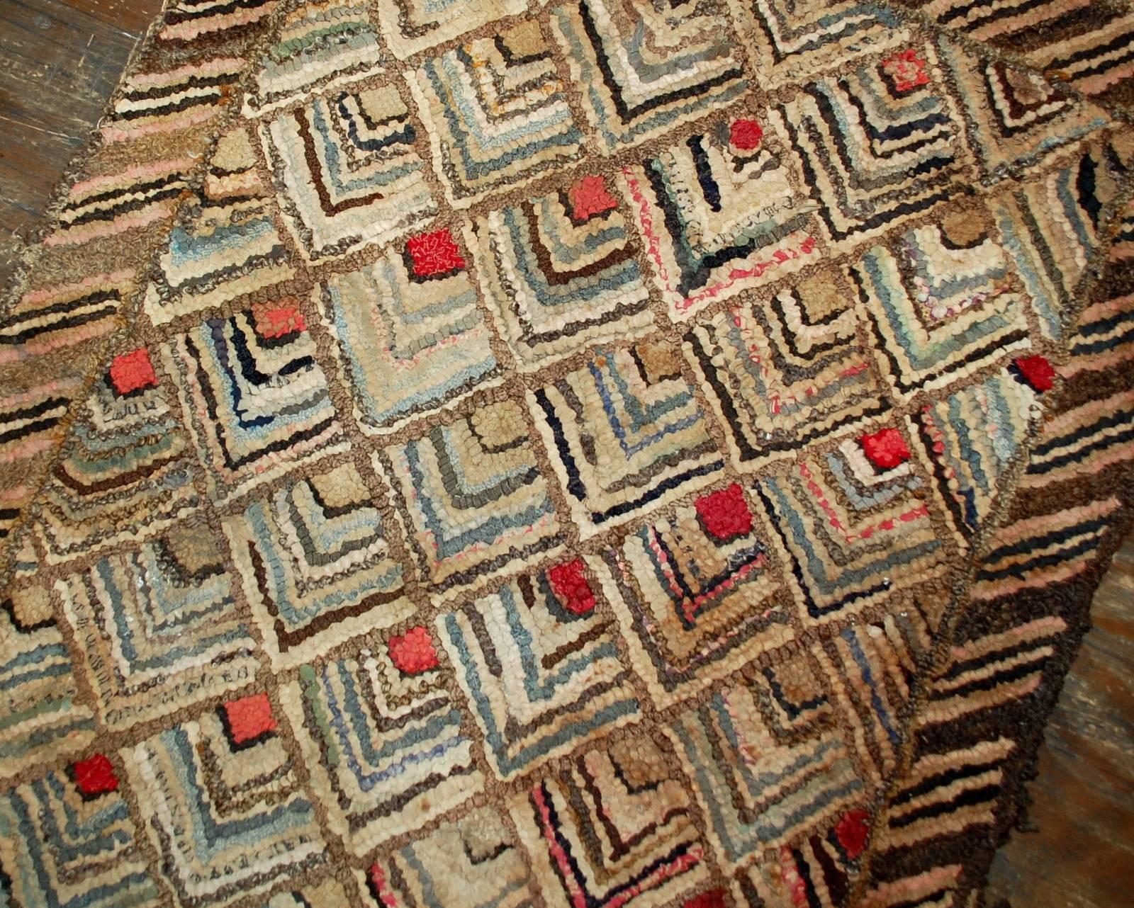 Handgefertigter antiker amerikanischer Hakenteppich mit Kapuze, 1900er Jahre, 1B497 im Zustand „Gut“ im Angebot in Bordeaux, FR