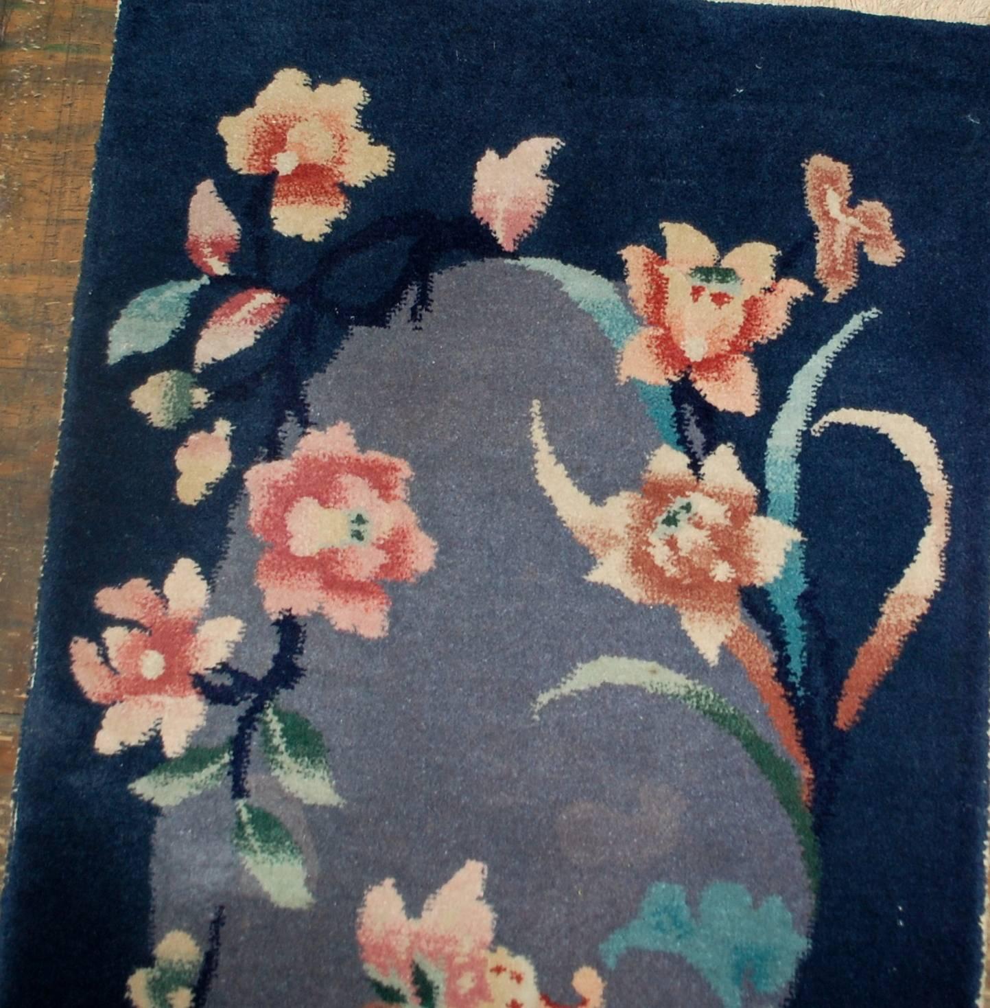 Handmade Antique Art Deco Chinese Rug, 1920s, 1B530 In Good Condition For Sale In Bordeaux, FR