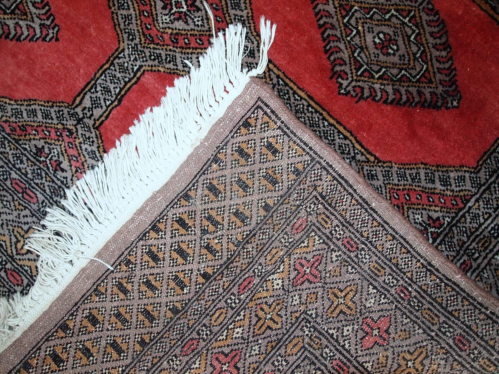Handmade Vintage Uzbek Bukhara Rug, 1970s, 1C474 In Good Condition In Bordeaux, FR