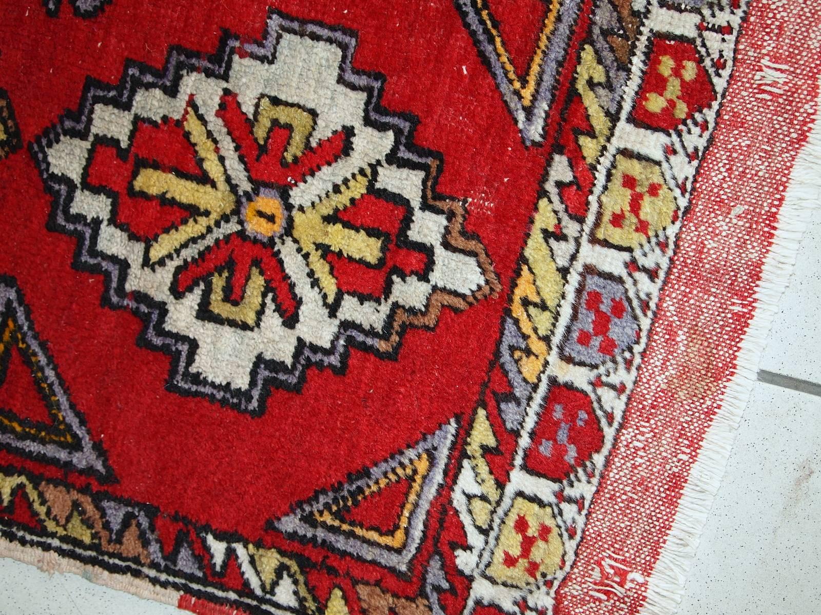 Wool Handmade Vintage Turkish Yastik Rug, 1950s, 1C496 For Sale