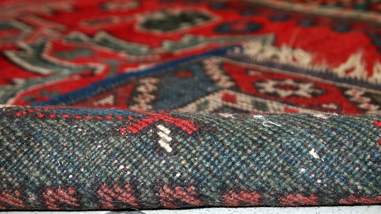 Handmade Antuque Turkish Anatolian Rug, 1920s, 1C513 For Sale 3