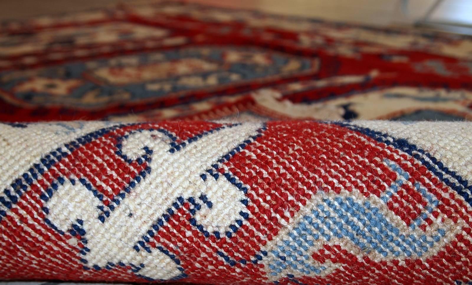 Handmade Antique Caucasian Kazak Rug, 1970s, 1C521 For Sale 2