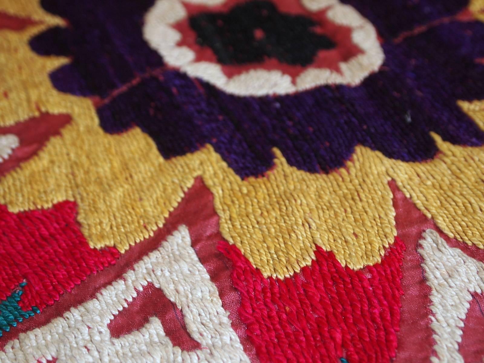 Handmade Vintage Uzbek Suzani Embroidery, 1960s 3