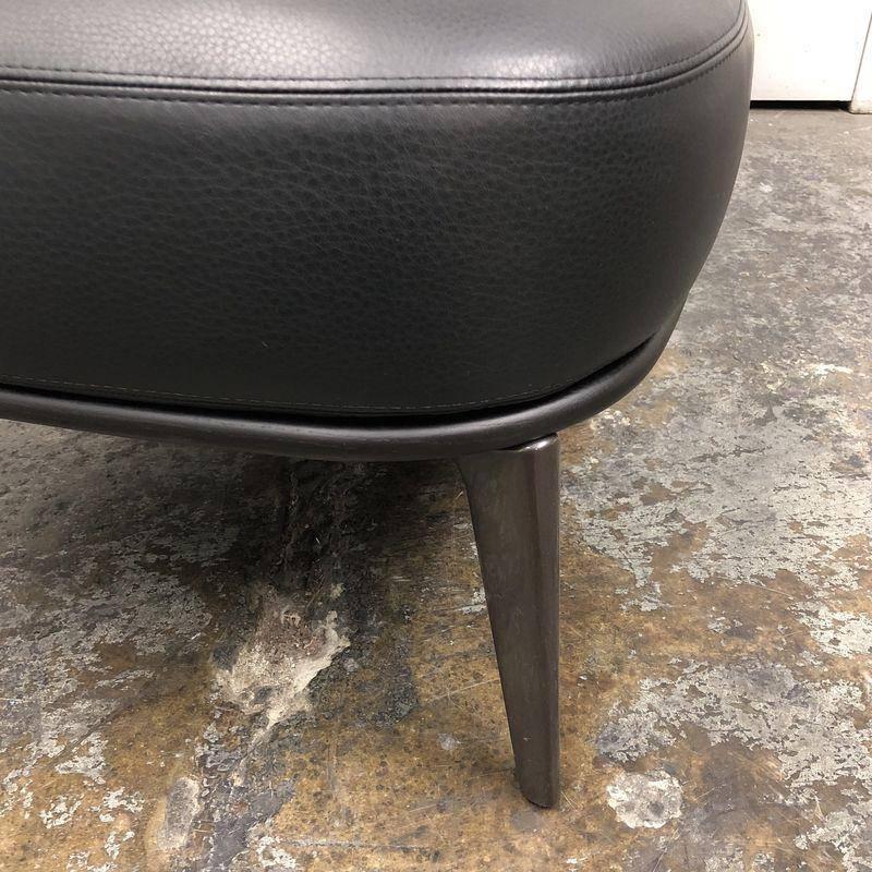 leslie armchair minotti