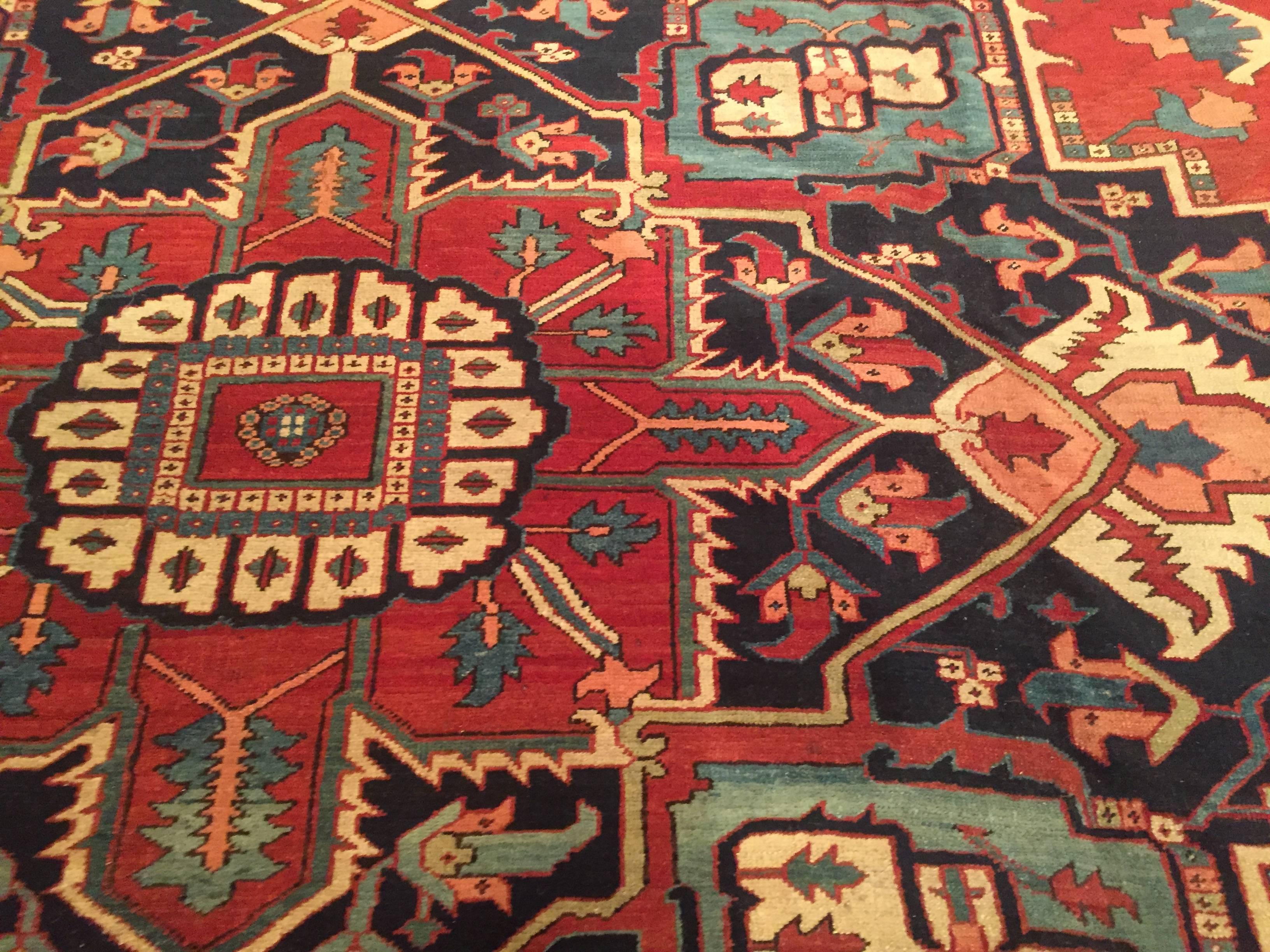 Late 19th Century Antique Persian Serapi Rug For Sale 3