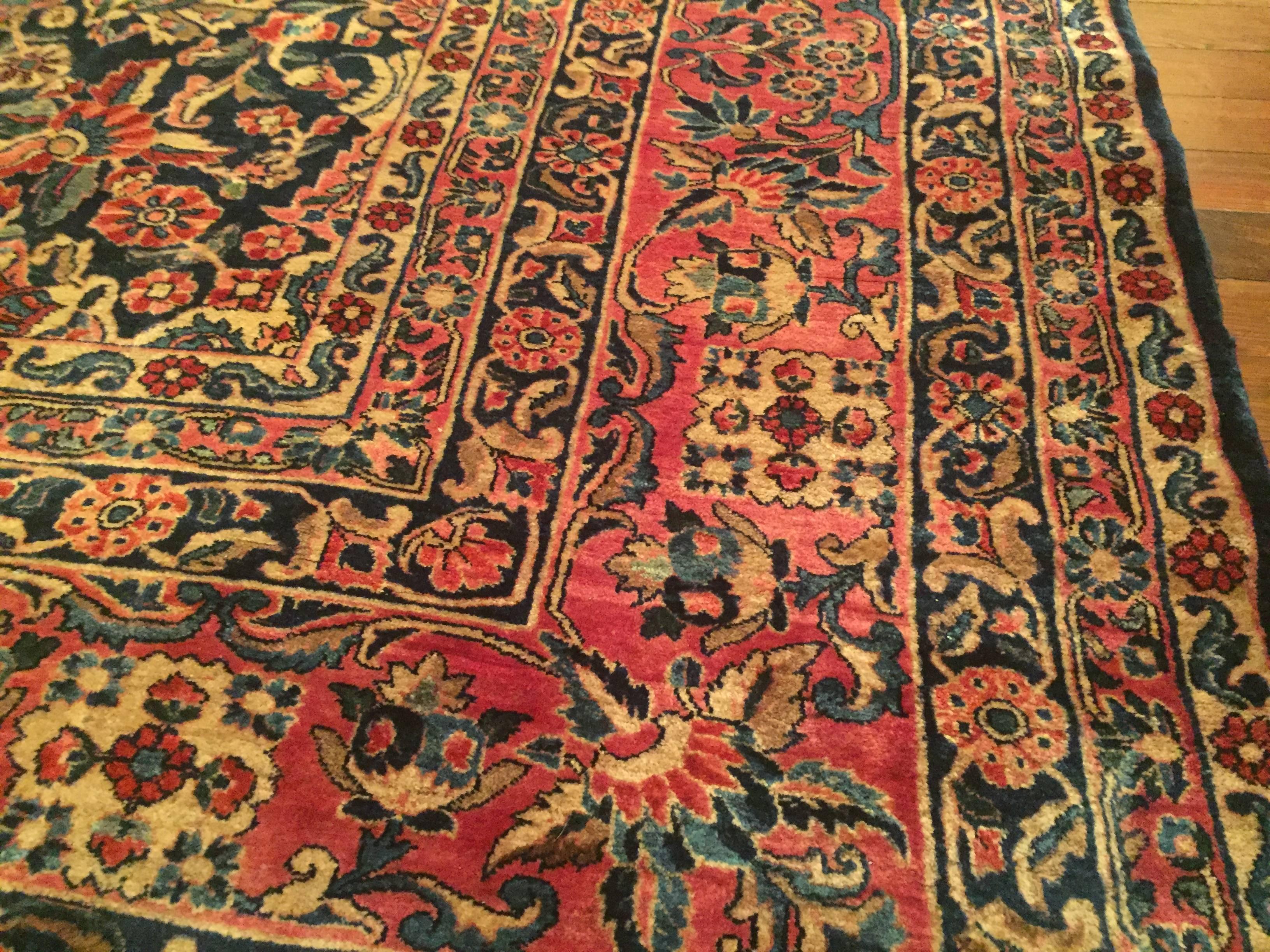 Hand-Knotted Early 20th Century Antique Persian Sarouk Rug For Sale