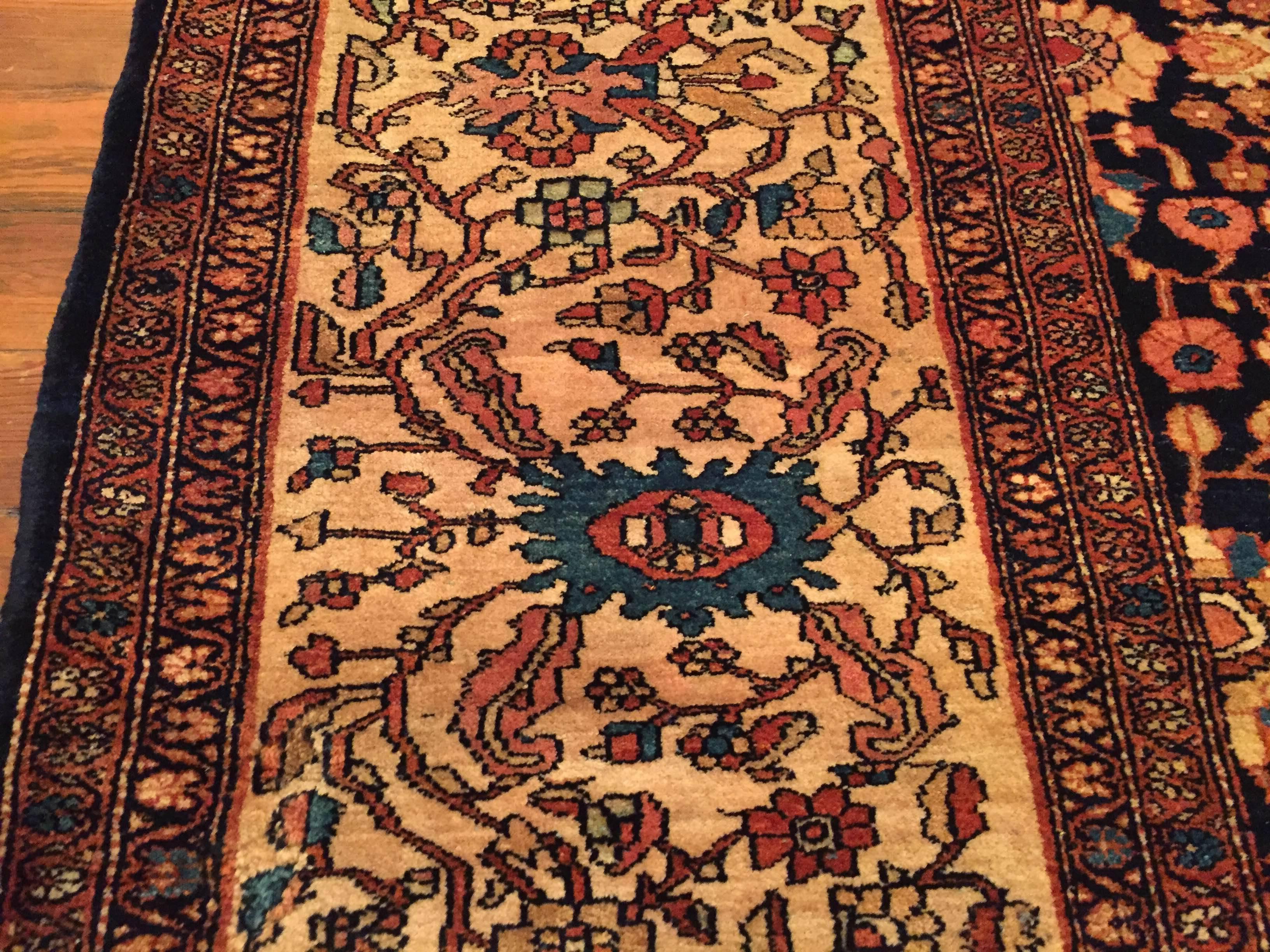 Hand-Knotted Early 20th Century Antique Persian Sarouk Rug For Sale