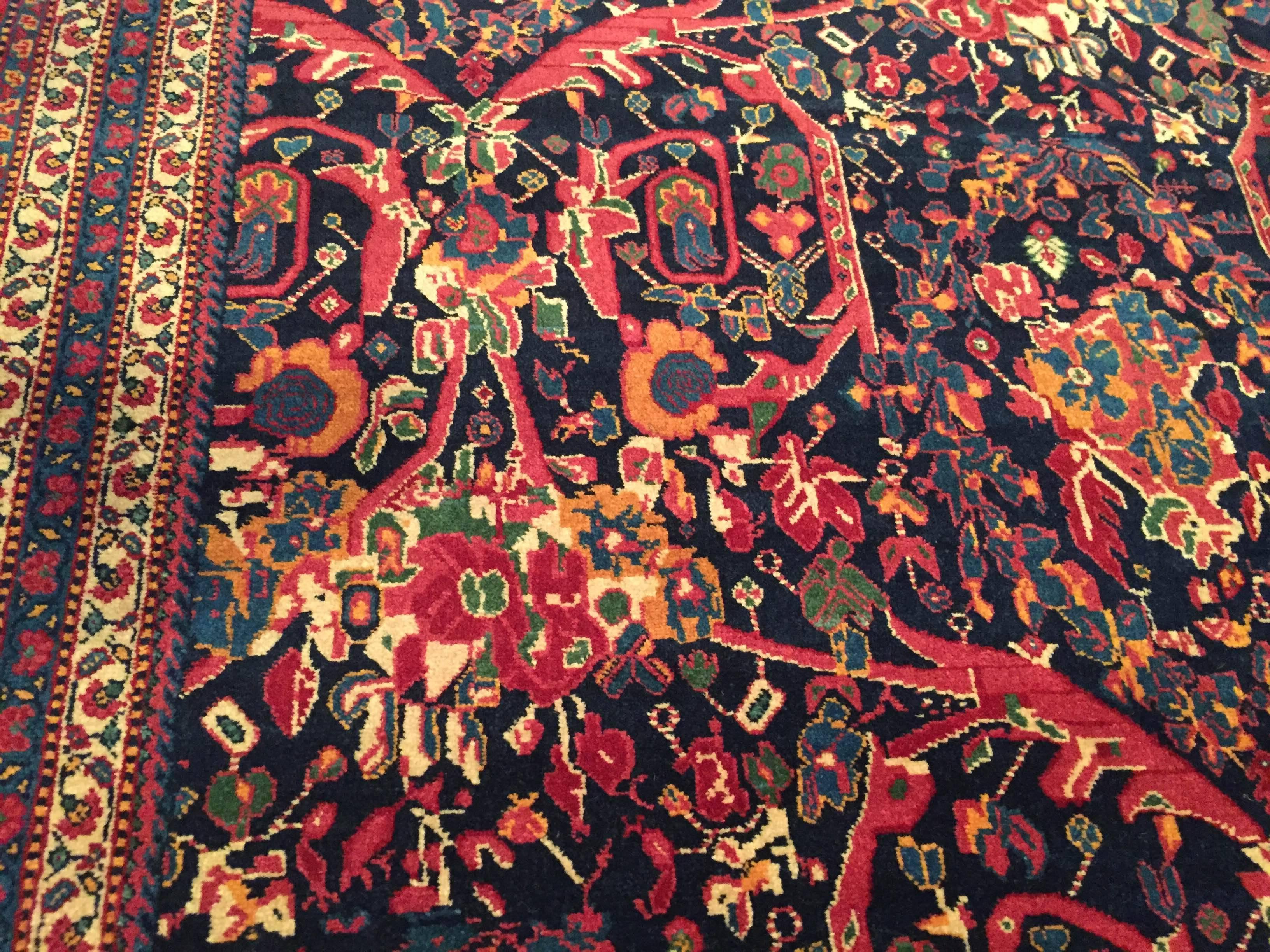 Early 20th Century Antique Persian Farahan Rug In Good Condition For Sale In Louisville, KY