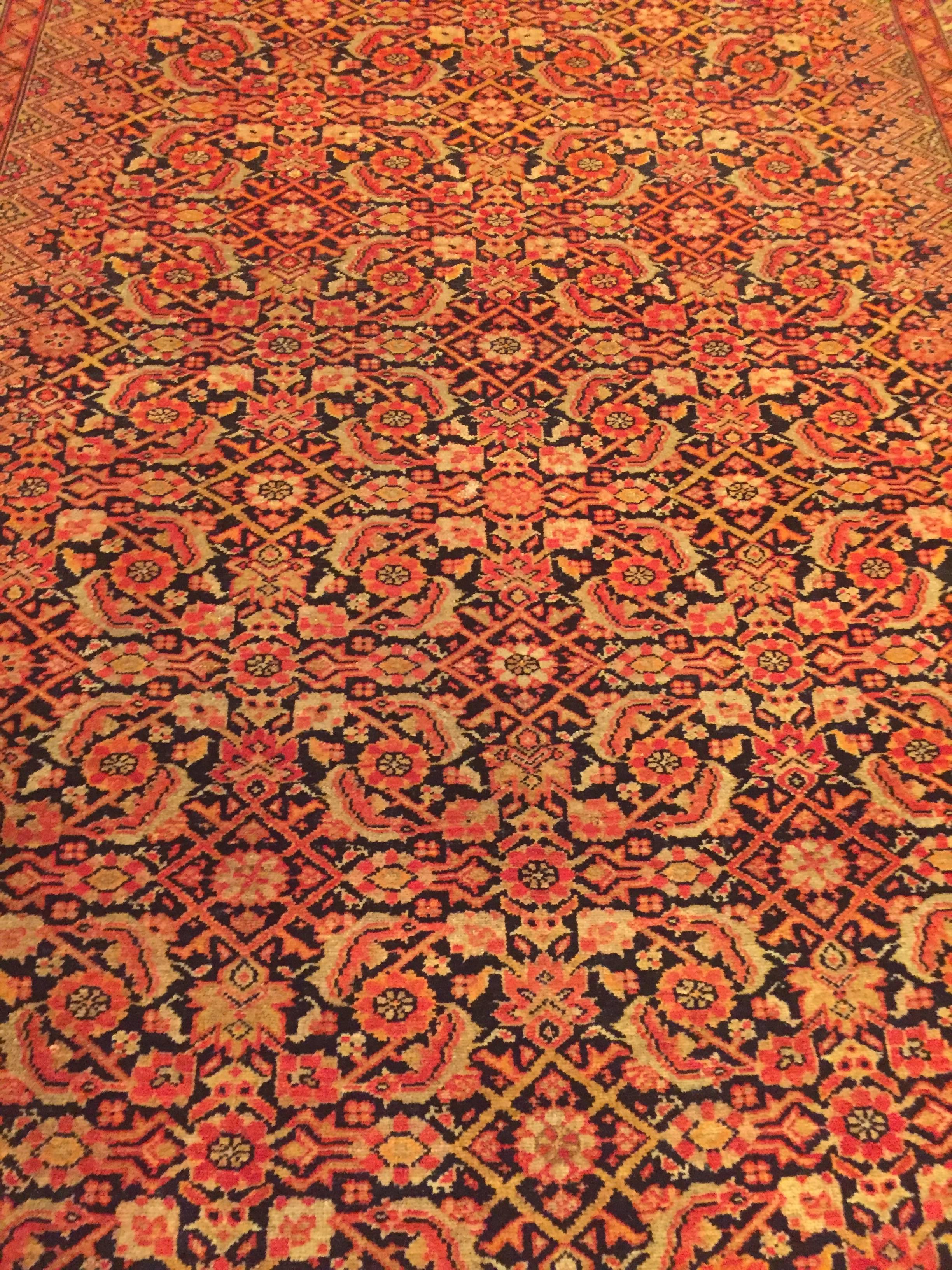 Early 20th Century Antique Persian Malayer Rug For Sale 1