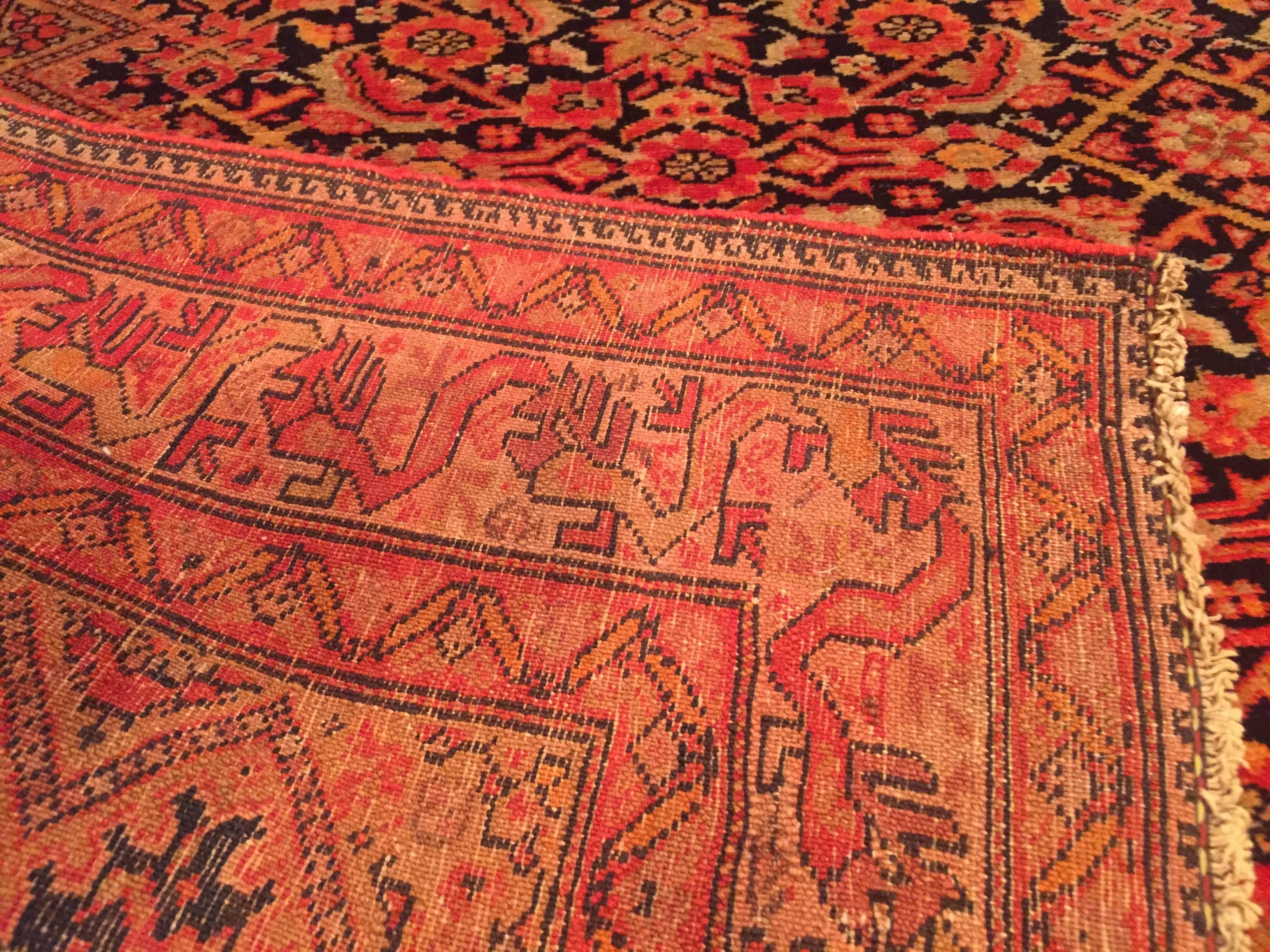 Early 20th Century Antique Persian Malayer Rug For Sale 3