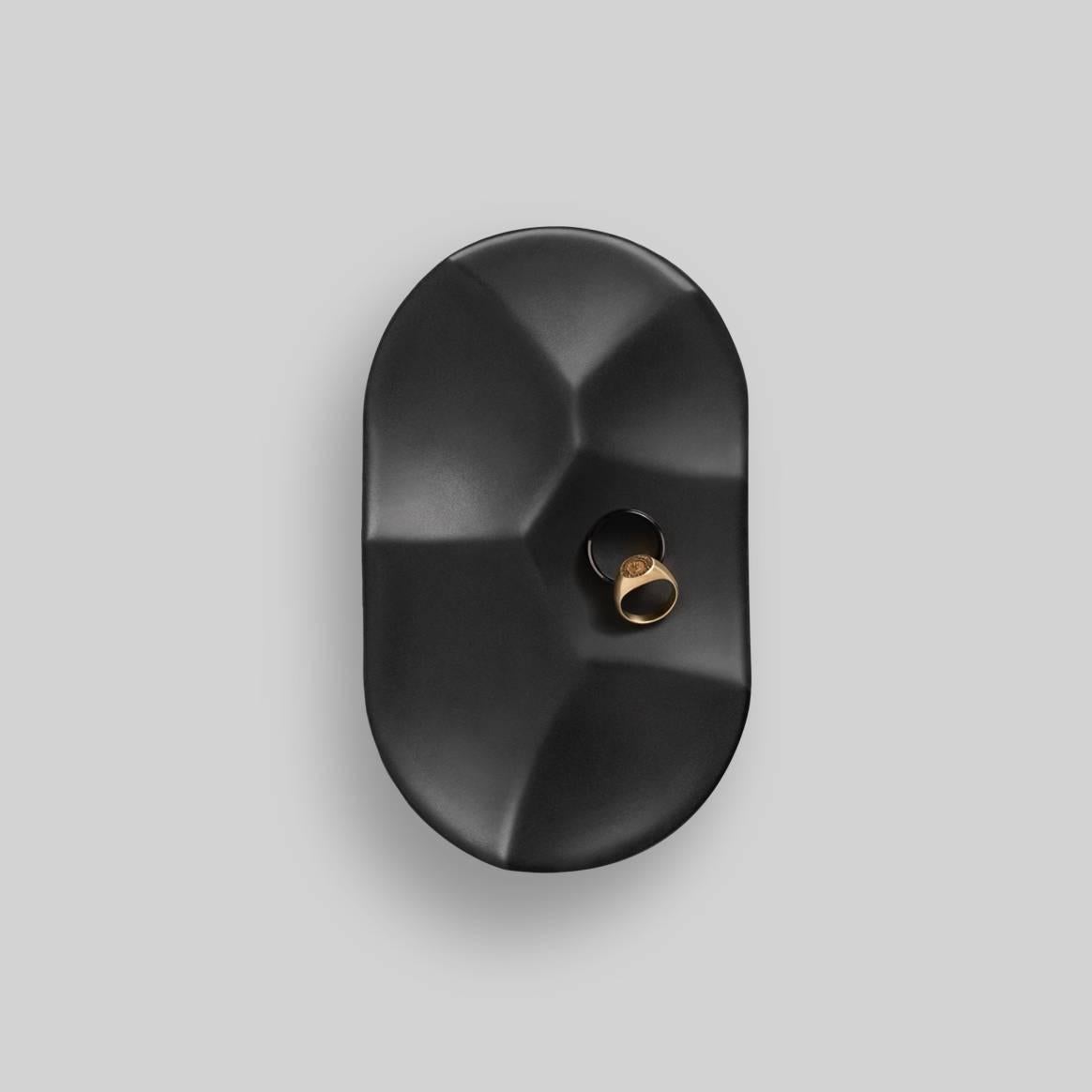Inspired by the shapes created when yogurt is eaten with a spoon, the carved pill bowl incorporates an elegance and sophistication that will elevate any situation. Its partitions allow the user to easily compartmentalize their favourite belongings