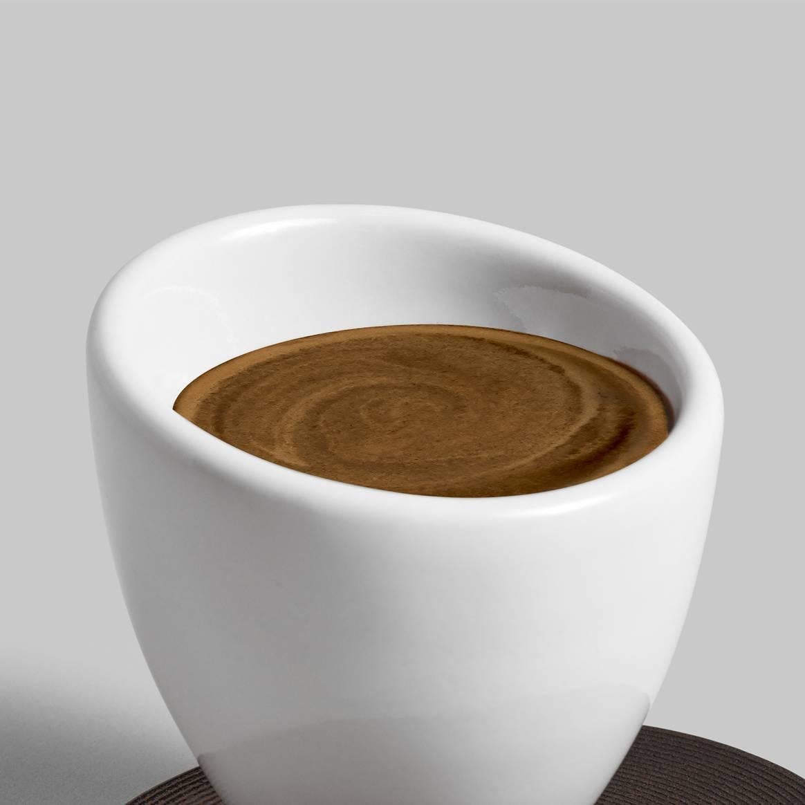 Sorvo Espresso Cup in Contemporary 3D Printed Gloss White Porcelain / Bronze For Sale 3