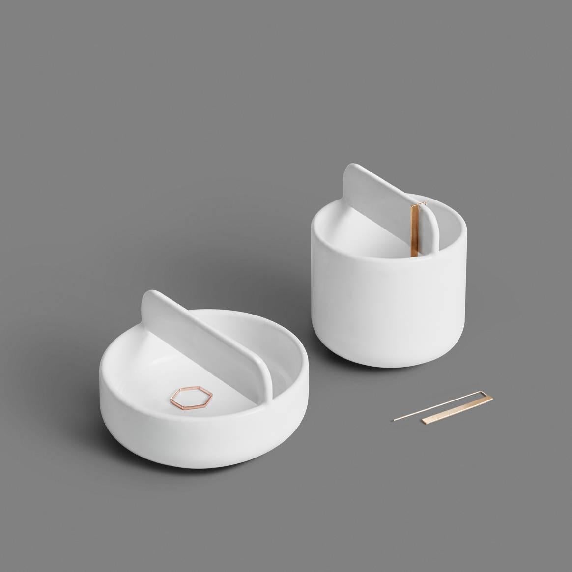 American Short Trestle Bowl / Vessel in Contemporary 3D Printed Gloss White Porcelain For Sale