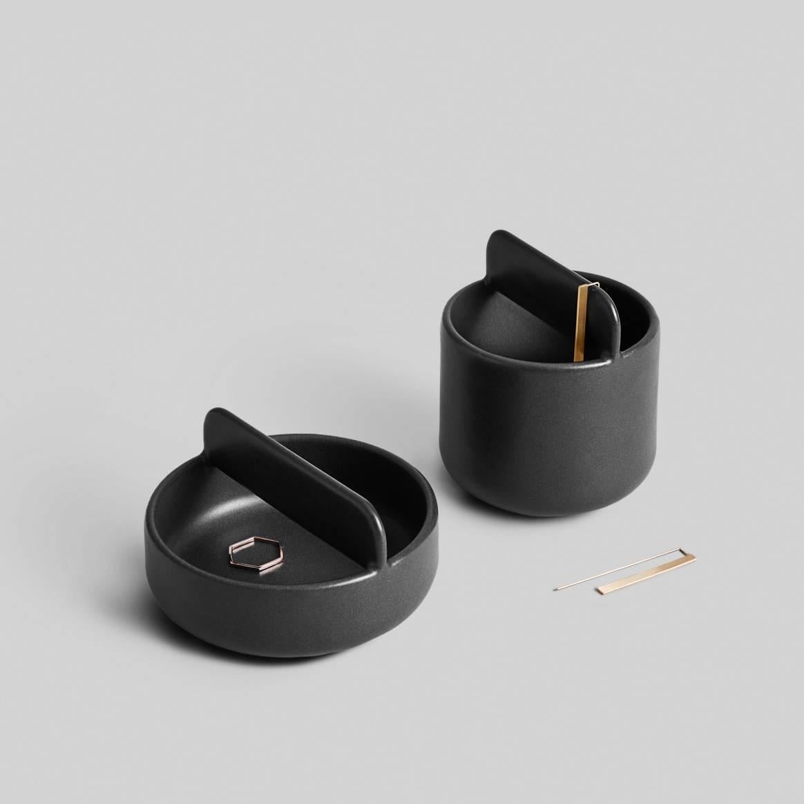 American Short Trestle Bowl / Vessel in Contemporary 3D Printed Matte Black Porcelain For Sale