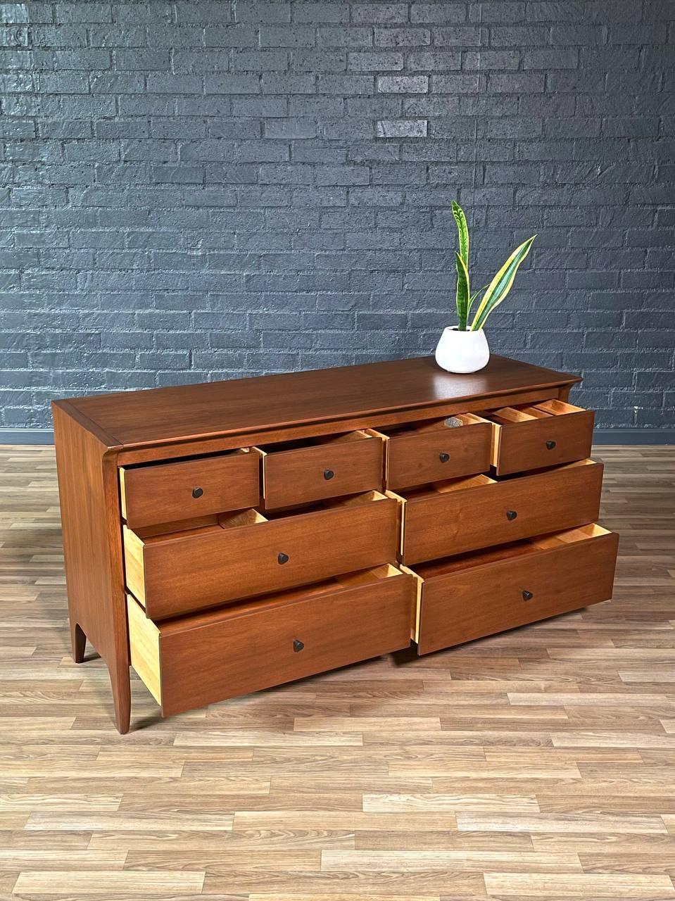 Americano Comò in legno di noce 