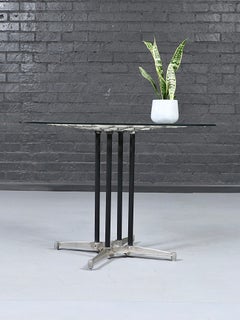 Postmoderner Esstisch „Grid“ aus Aluminium und Glas von Robert Josten