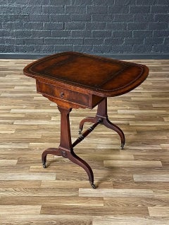 Traditional Duncan-Phyfe Drop-Leaf End Table with Tooled Leather Top