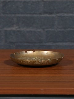 Vintage Hollywood Regency Style Brass Ashtray w/ Ornamental Relief