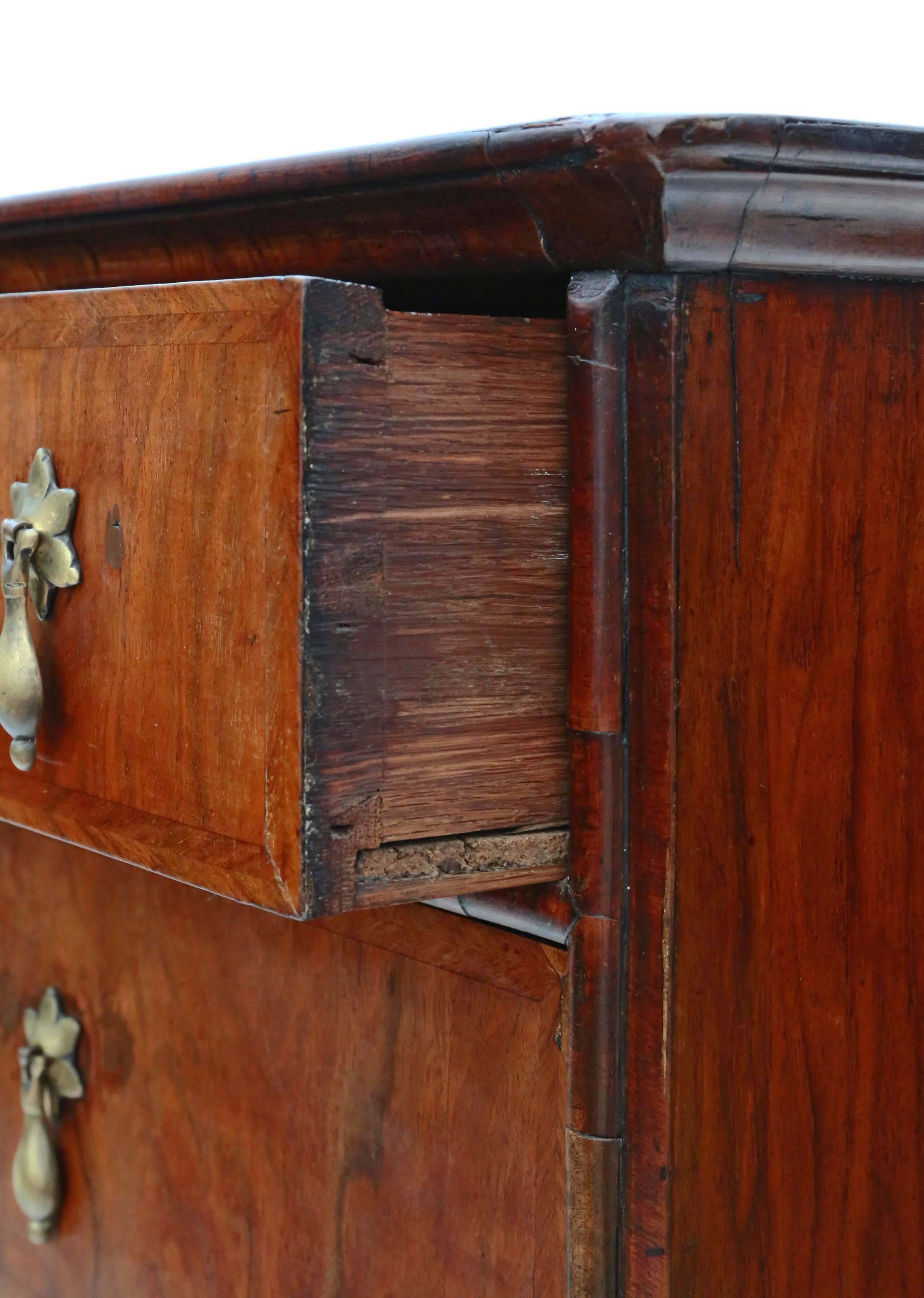Late 17th Century Antique Quality William & Mary circa 1690-1700 Walnut Chest Of Drawers For Sale