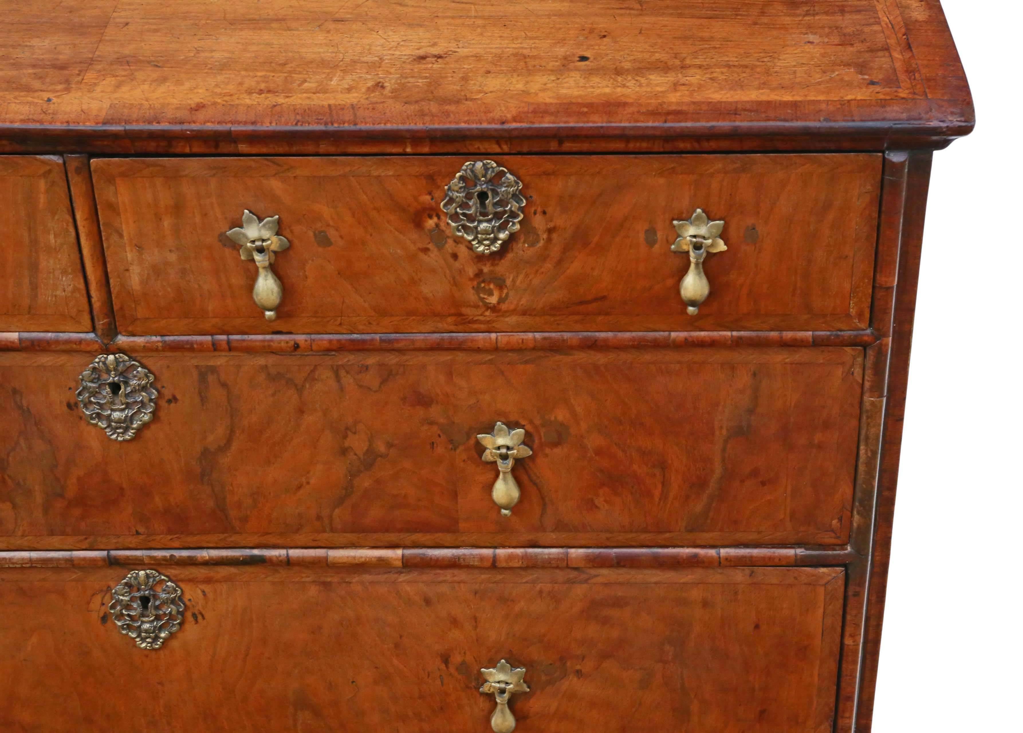 William and Mary Antique Quality William & Mary circa 1690-1700 Walnut Chest Of Drawers For Sale