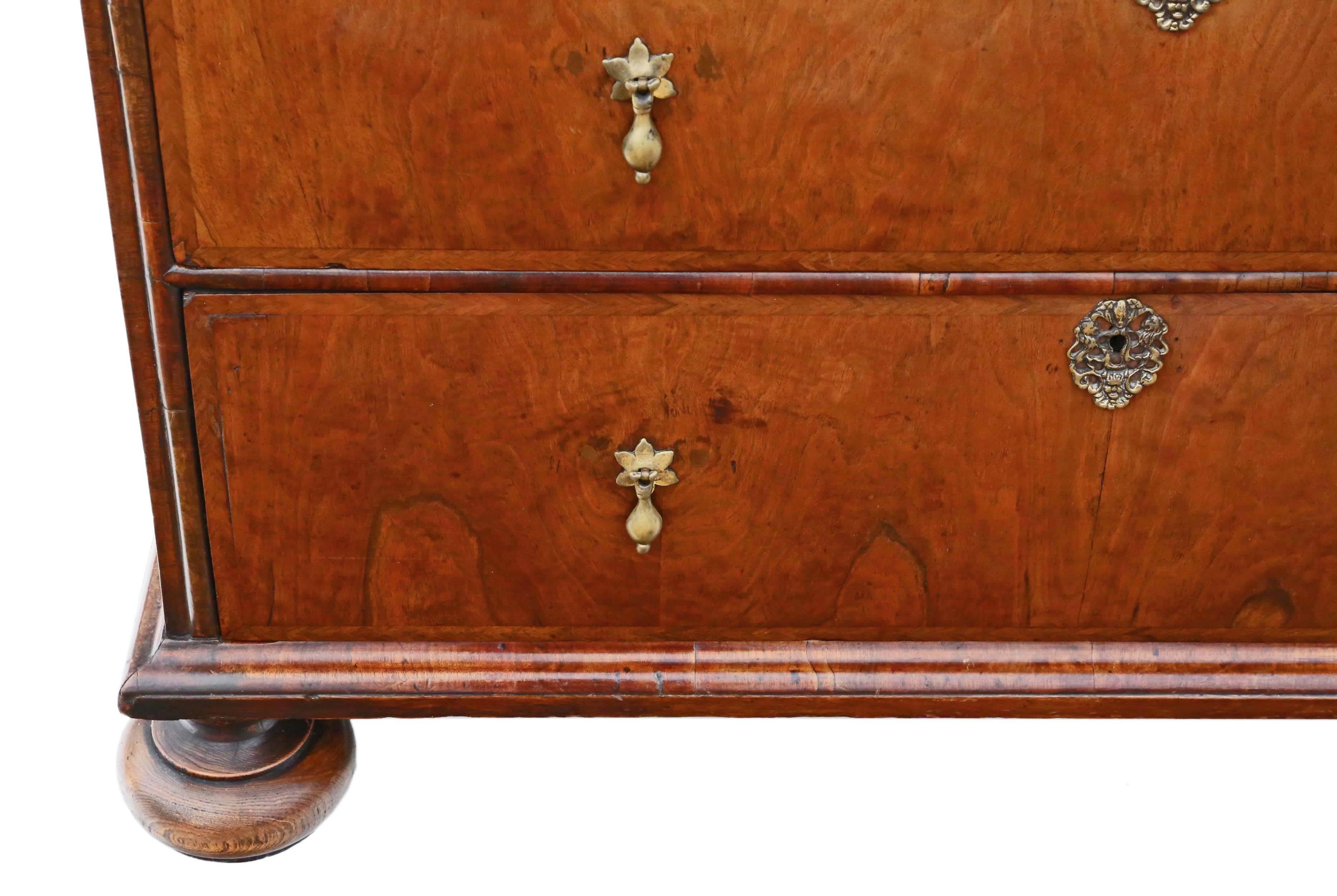 British Antique Quality William & Mary circa 1690-1700 Walnut Chest Of Drawers For Sale