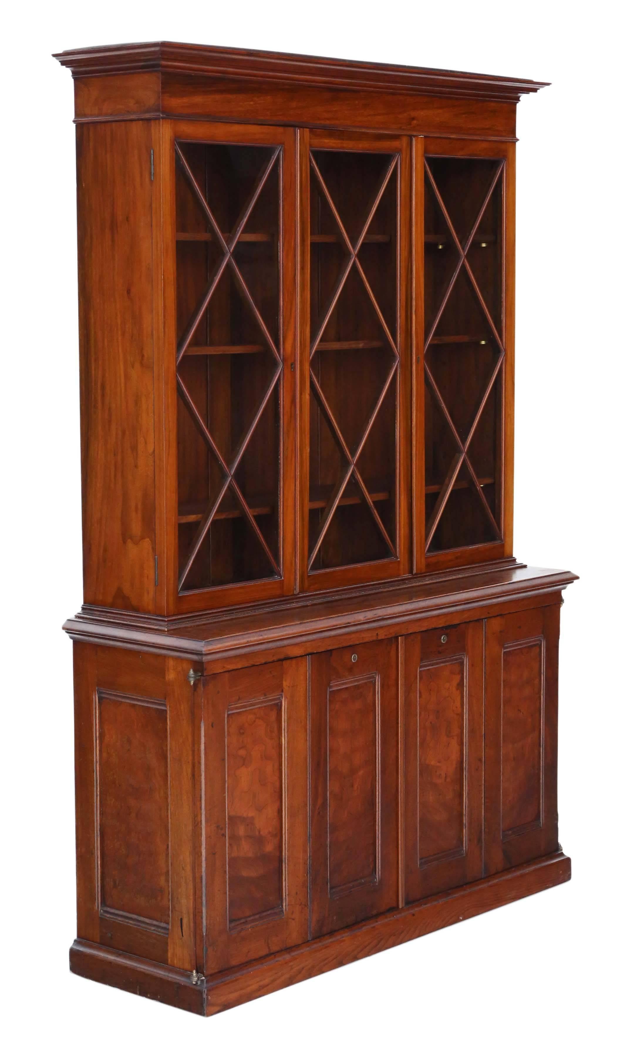 Antique quality late Victorian circa 1900 mahogany and walnut part glazed bookcase.

Solid and strong, with no loose joints. A lovely quality piece. No woodworm.

Would look great in the right location! There are some differences between the top