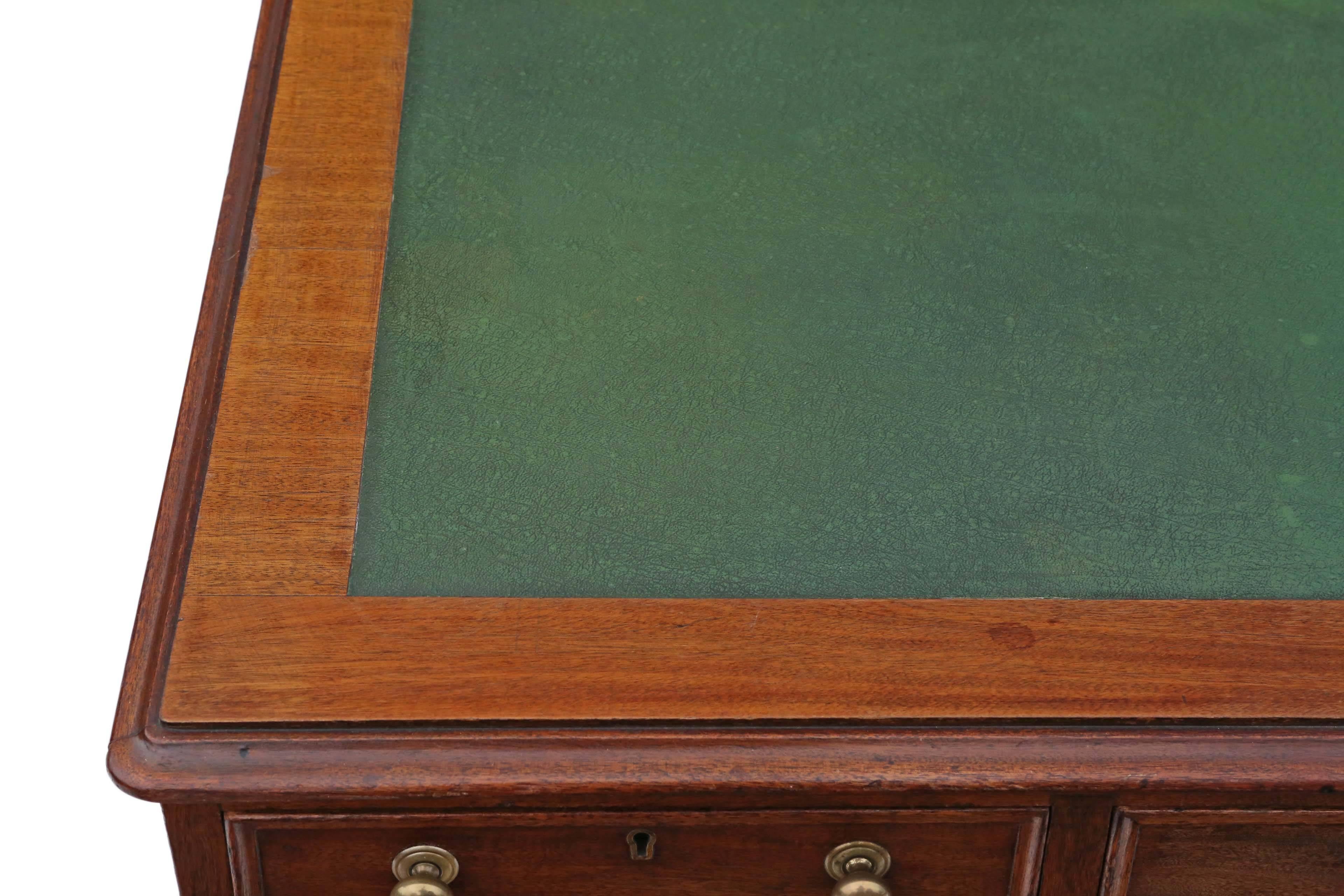 Antique Quality Large Victorian circa 1890 Mahogany Partner's Desk For Sale 2