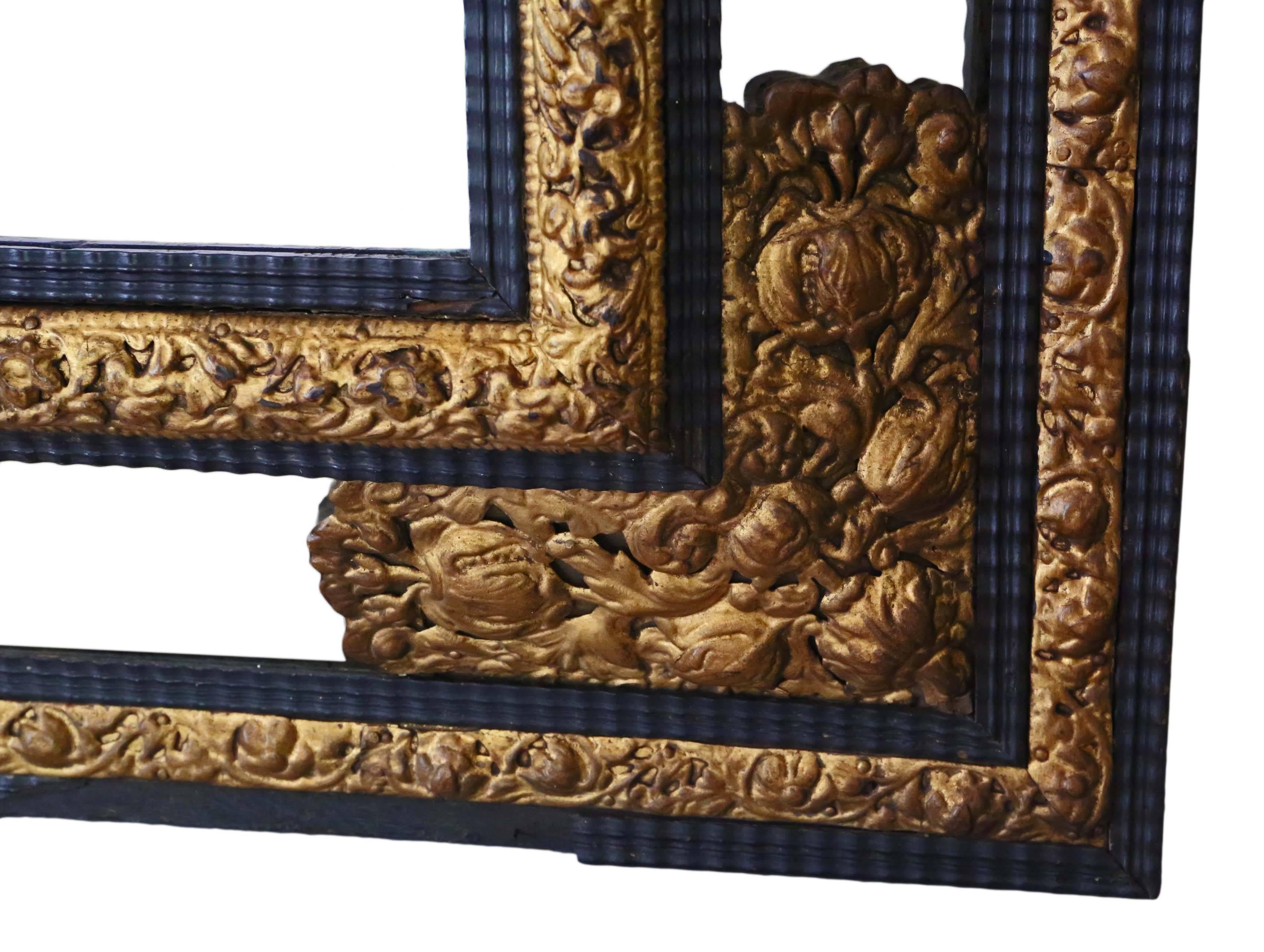 Antique Victorian Ebonized / Gilt Cushion Wall Mirror Overmantel Dutch In Good Condition For Sale In Wisbech, Walton Wisbech