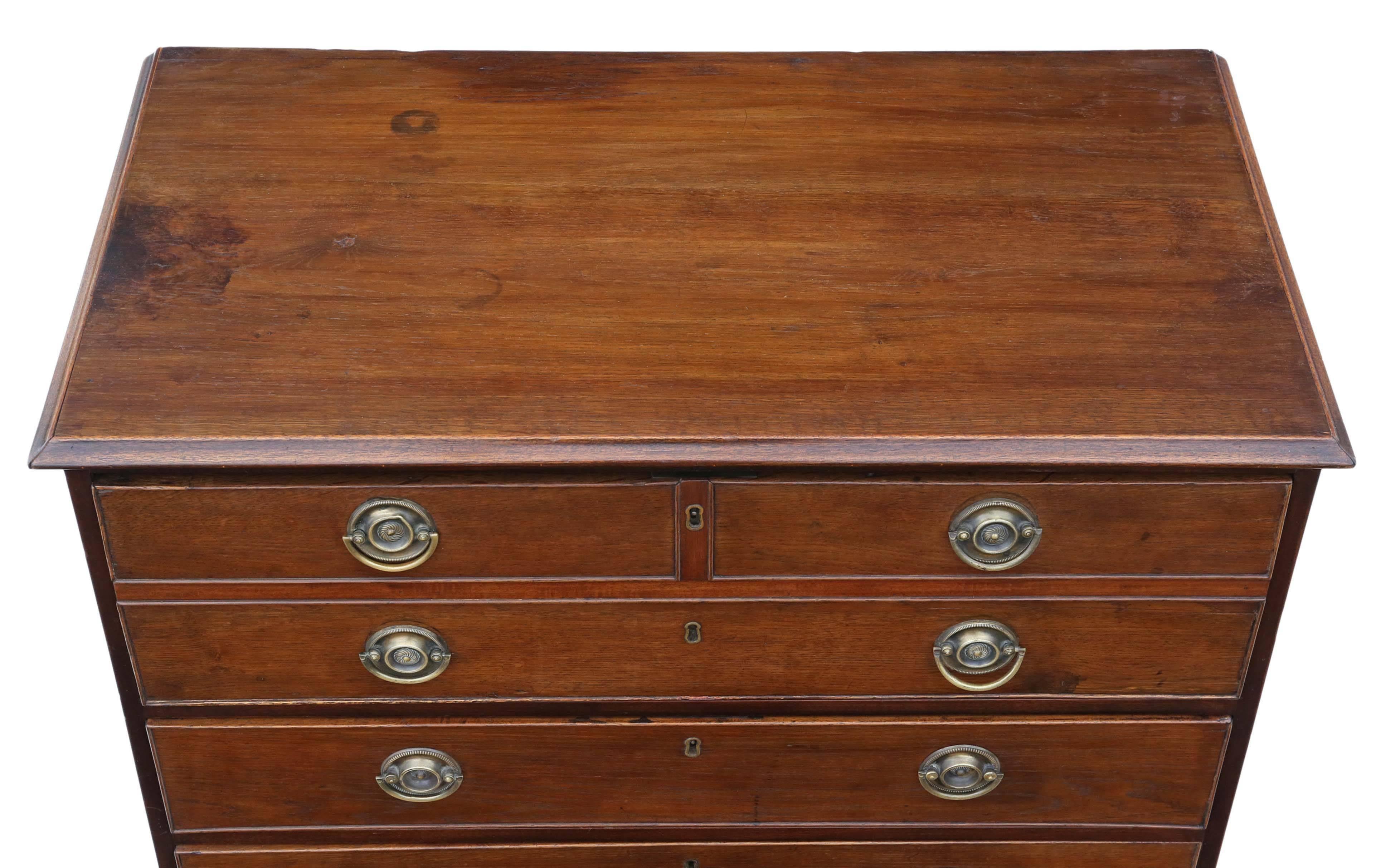 Antique Georgian / Regency elm secretaire desk writing chest of drawers, circa 1800-1830.

A lovely item, that is full of age, charm and character. Old patinated leather skiver (not original).

Solid with no loose joints and the drawers slide