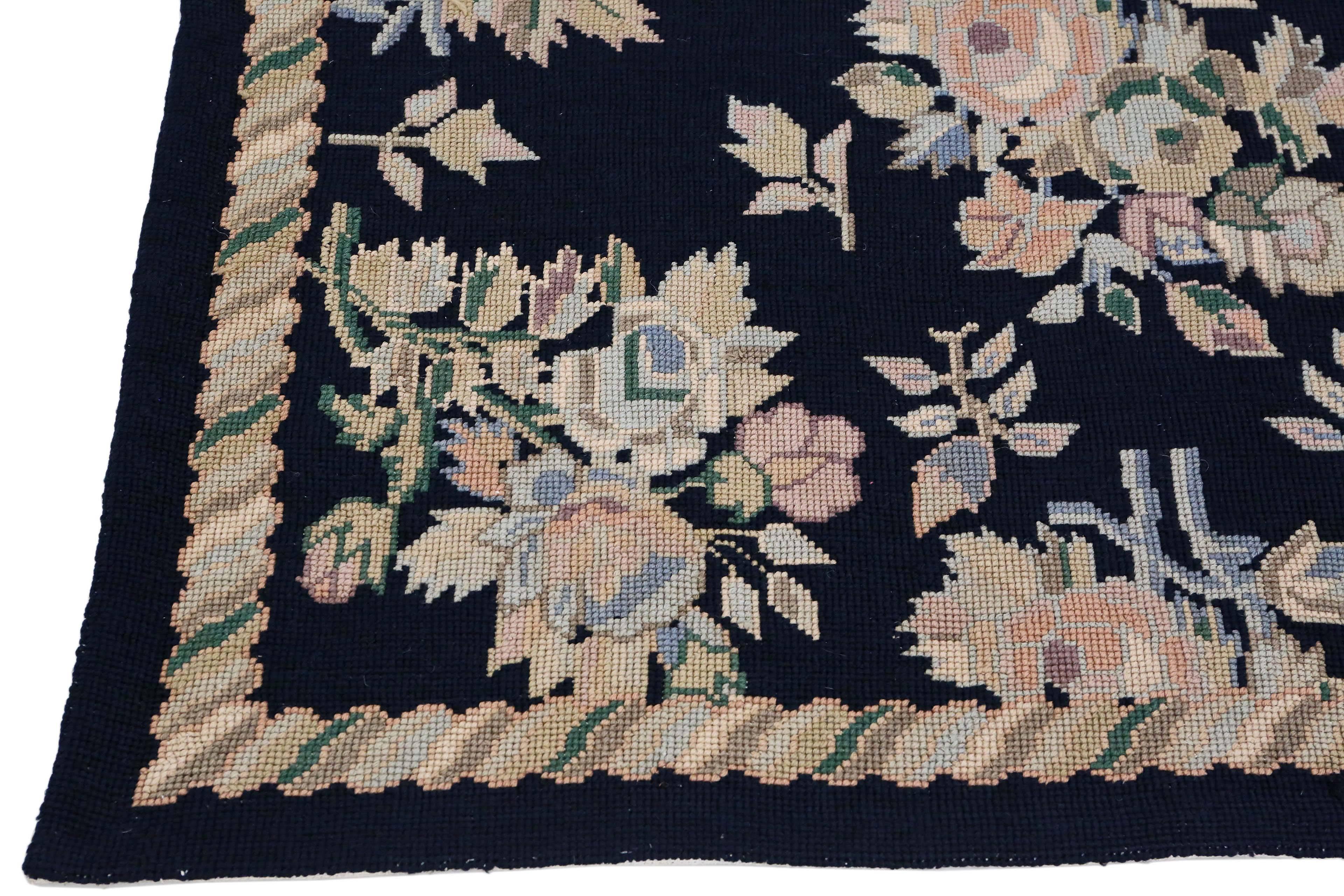 Antique Large Quality William Morris Style Needlepoint Rug Carpet In Good Condition For Sale In Wisbech, Walton Wisbech