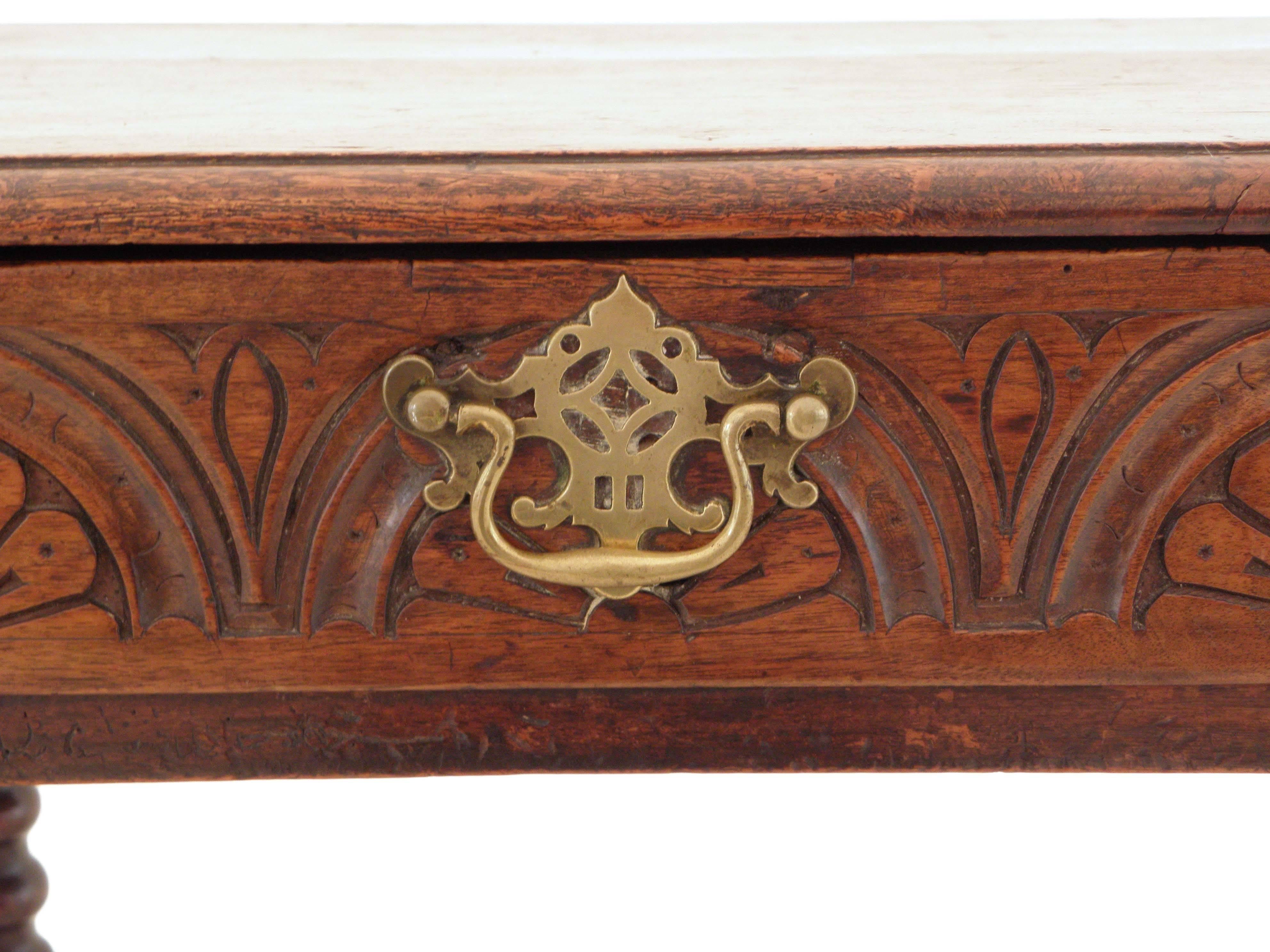 Antique Georgian 18th Century Oak Lowboy Side Occasional Table For Sale 1