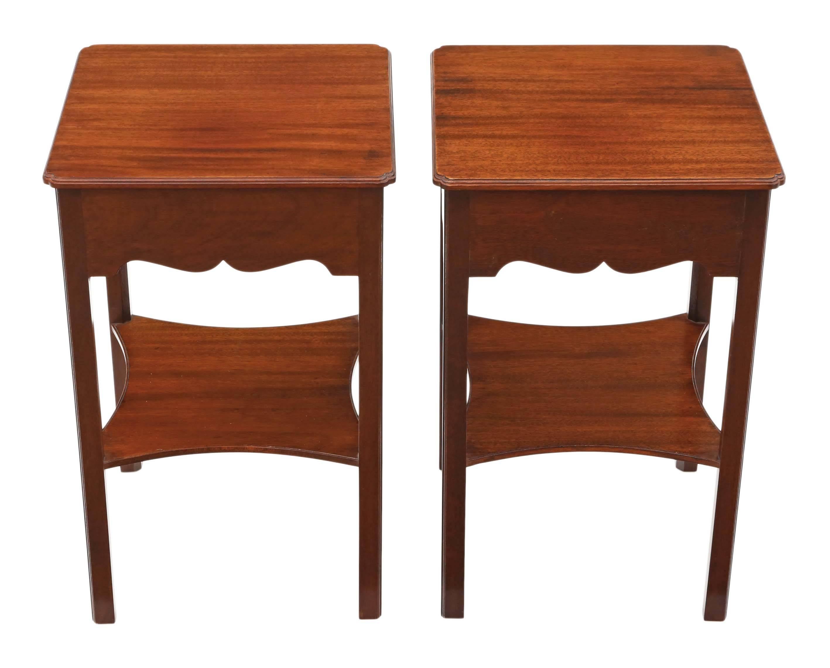 20th Century Antique Pair of Georgian Mahogany Bedside or Lamp Tables Redman and Hales For Sale