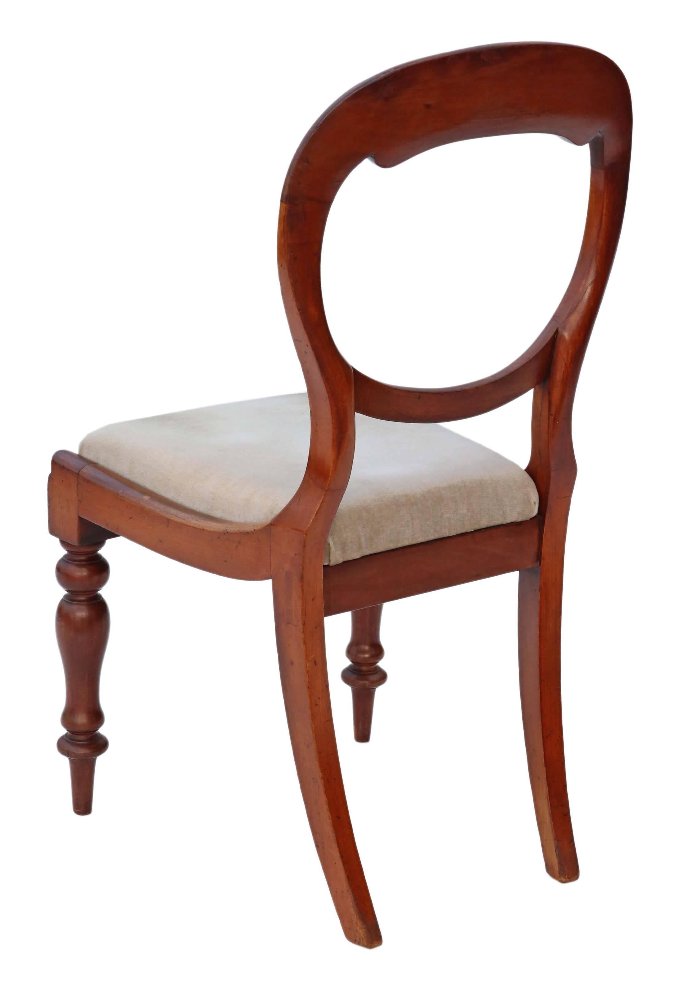 Late 19th Century Antique Quality Pair of Victorian circa 1880 Mahogany Balloon Back Dining Chairs For Sale