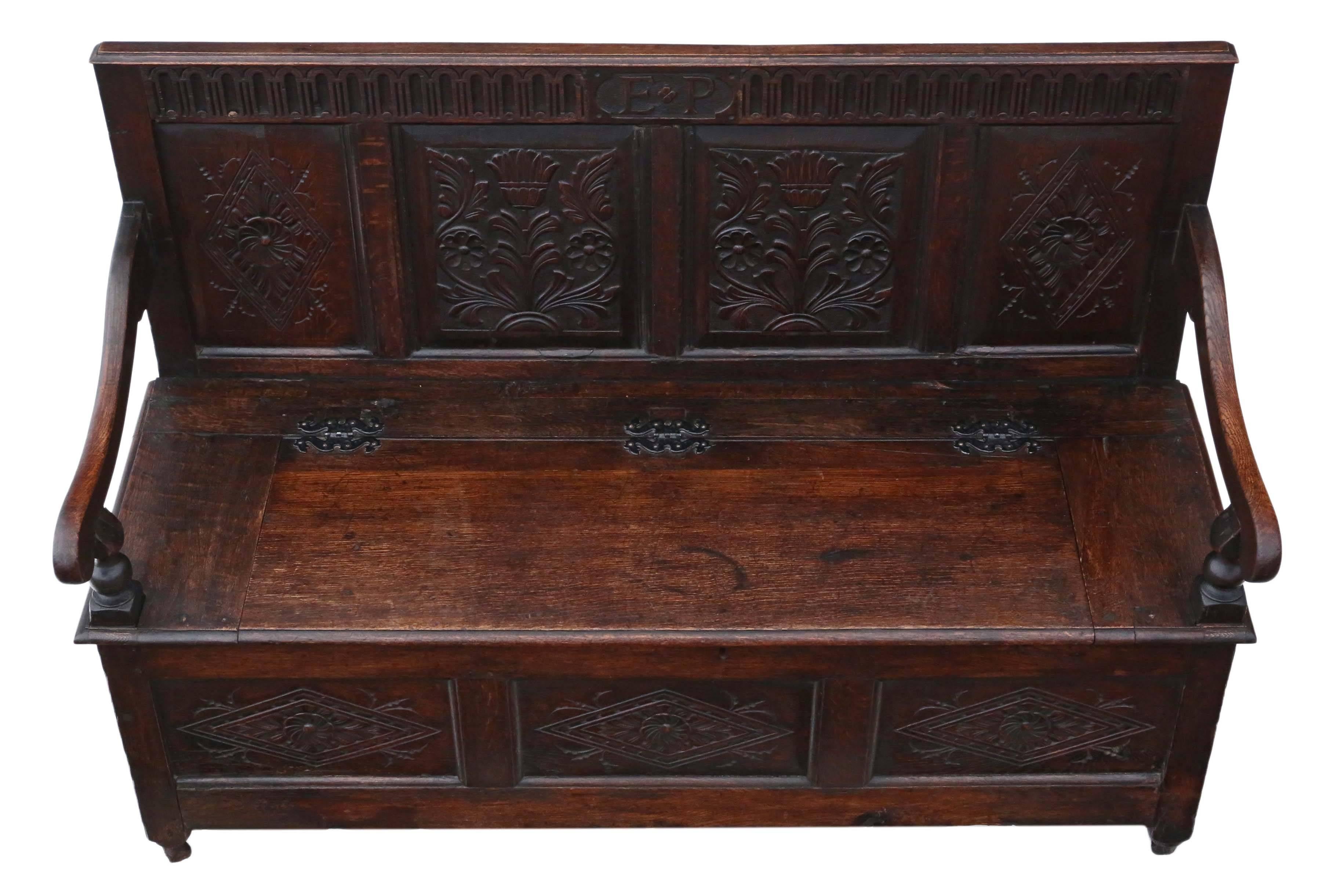 Antique 18th Century Georgian Carved Oak Settle Coffer Bench Seat  In Good Condition For Sale In Wisbech, Walton Wisbech