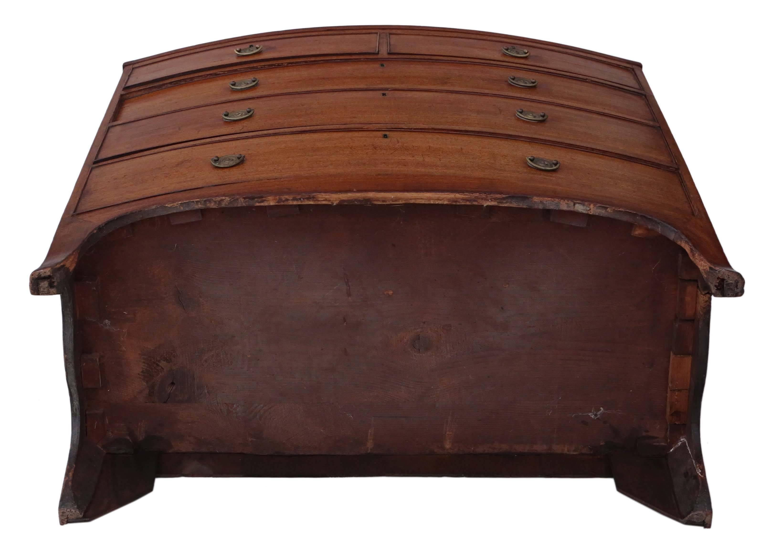 Antique Georgian Mahogany Bow Front Chest of Drawers, circa 1800 5