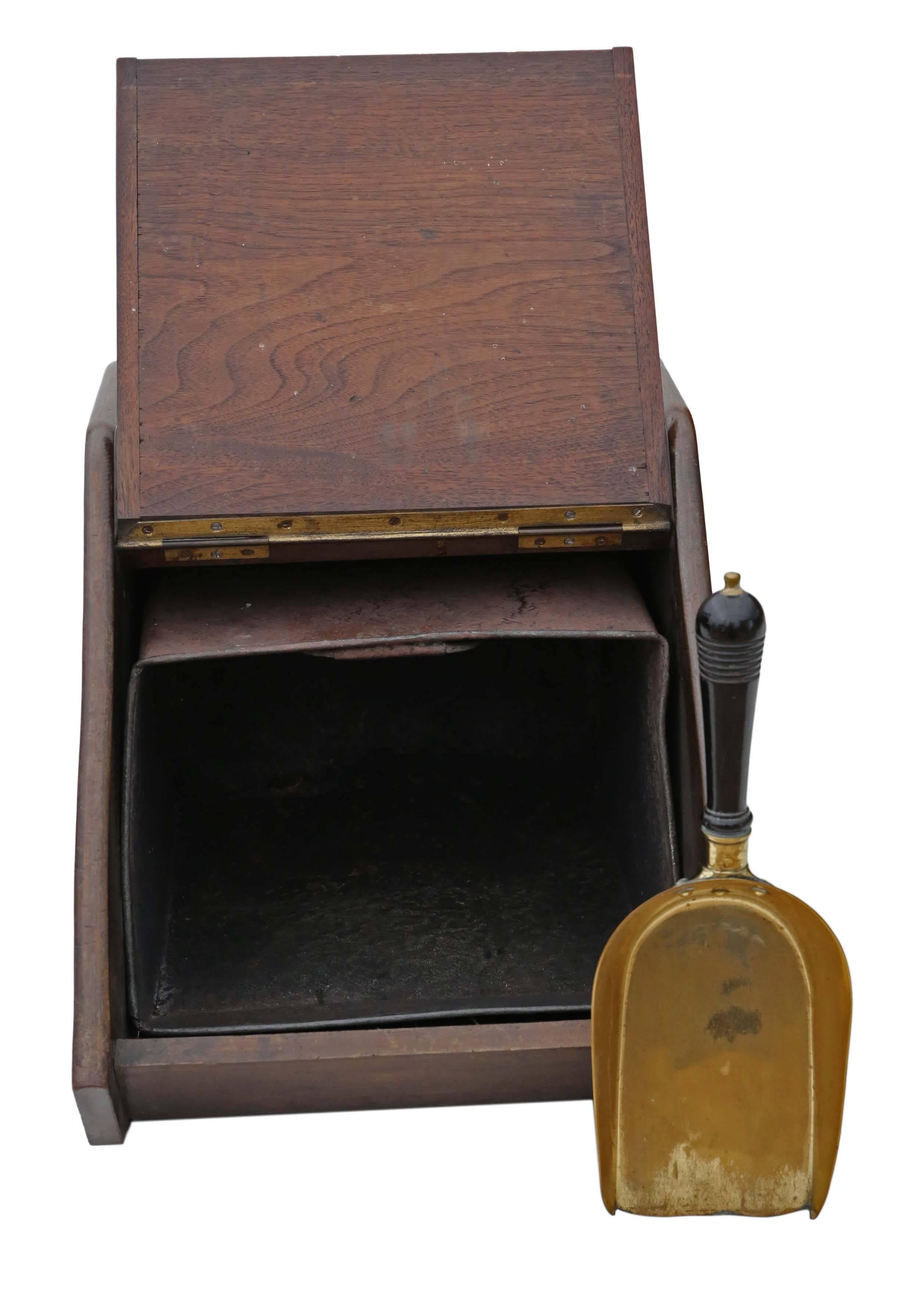 Antique Victorian, circa 1900 Mahogany Coal Scuttle Box or Purdonium For Sale 2
