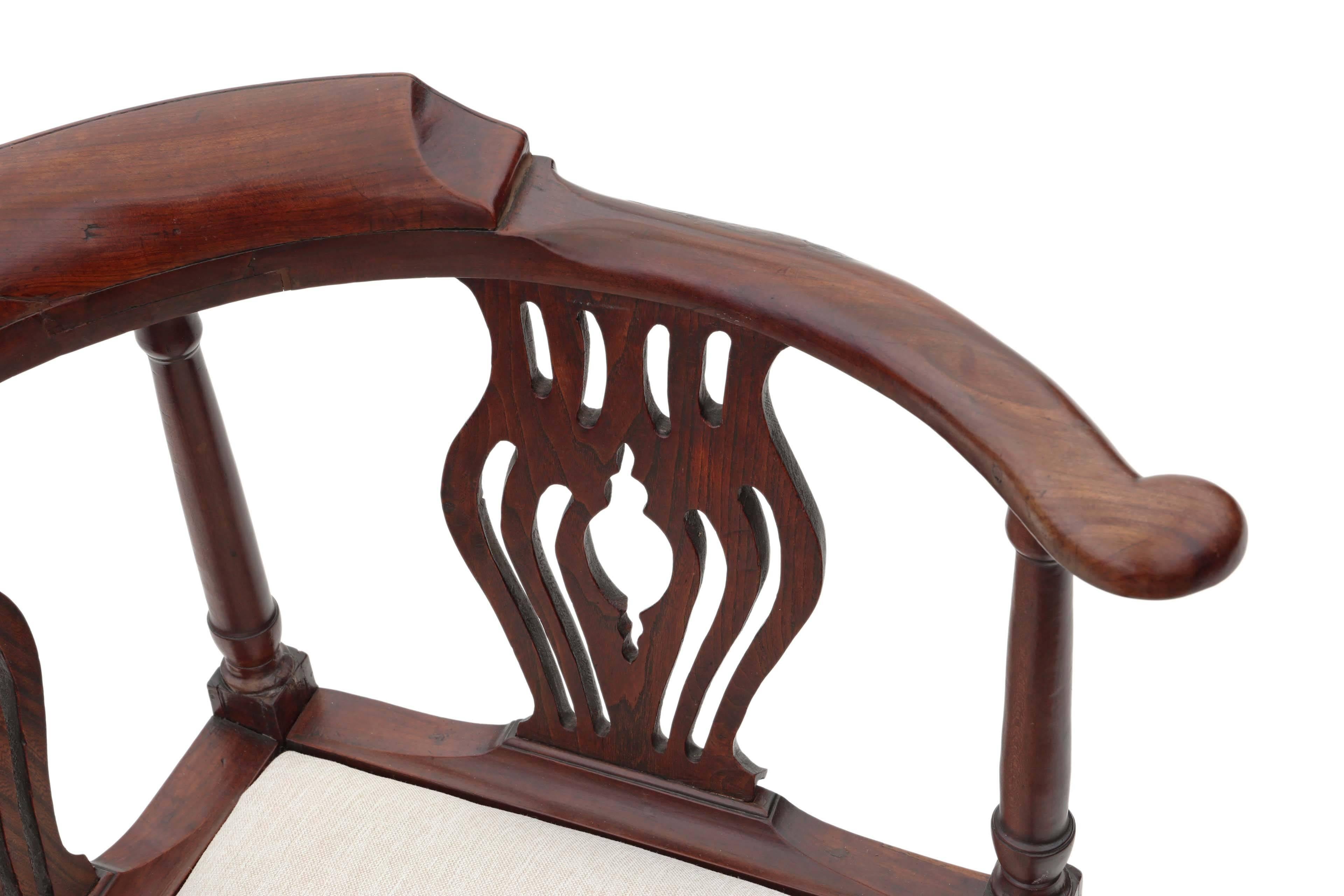 19th Century Antique Georgian, circa 1810 Mahogany Office Elbow Desk Tub Chair Corner Carver For Sale