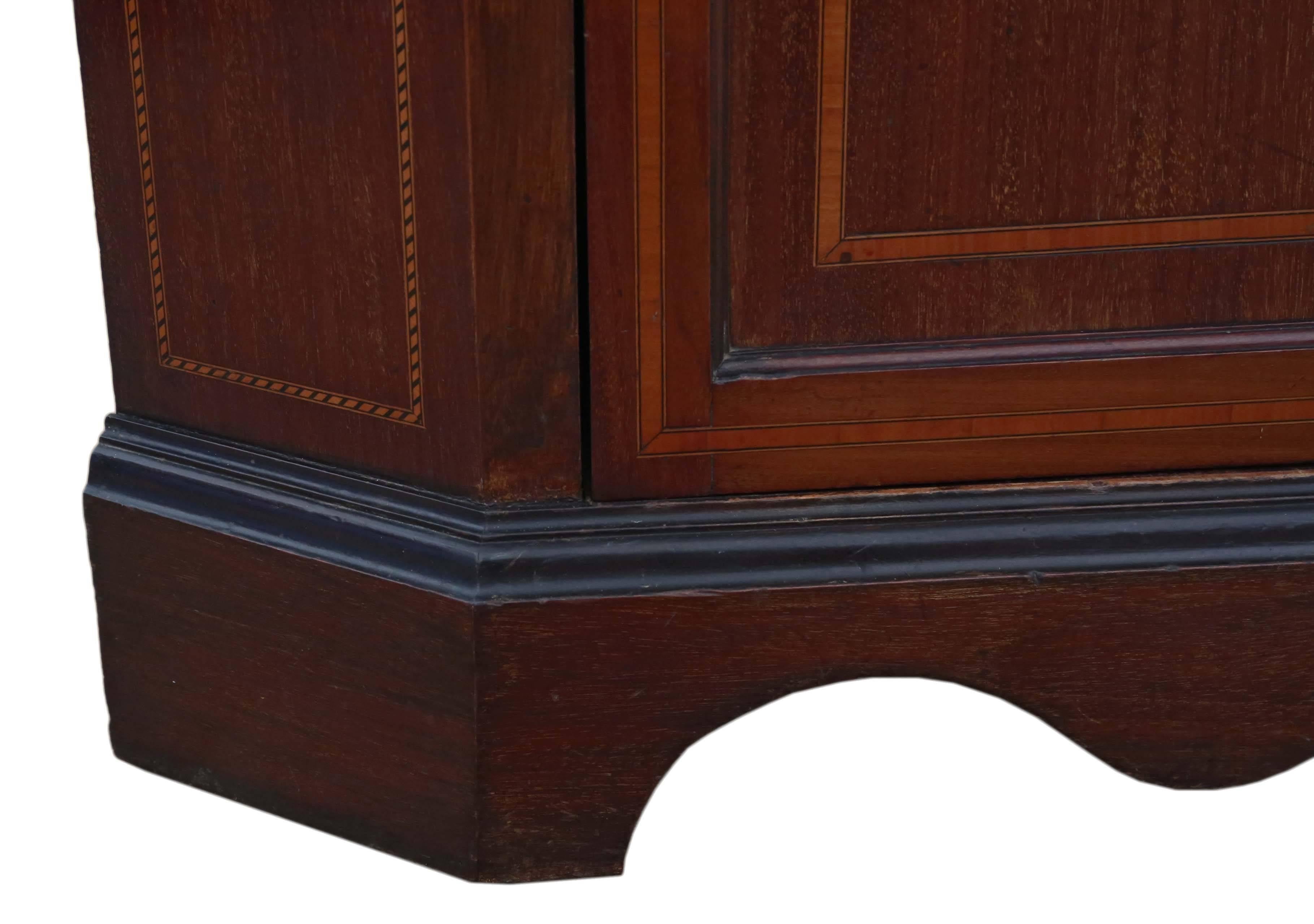 Antique Quality Edwardian Mahogany Glazed Corner Cupboard Display Cabinet For Sale 1