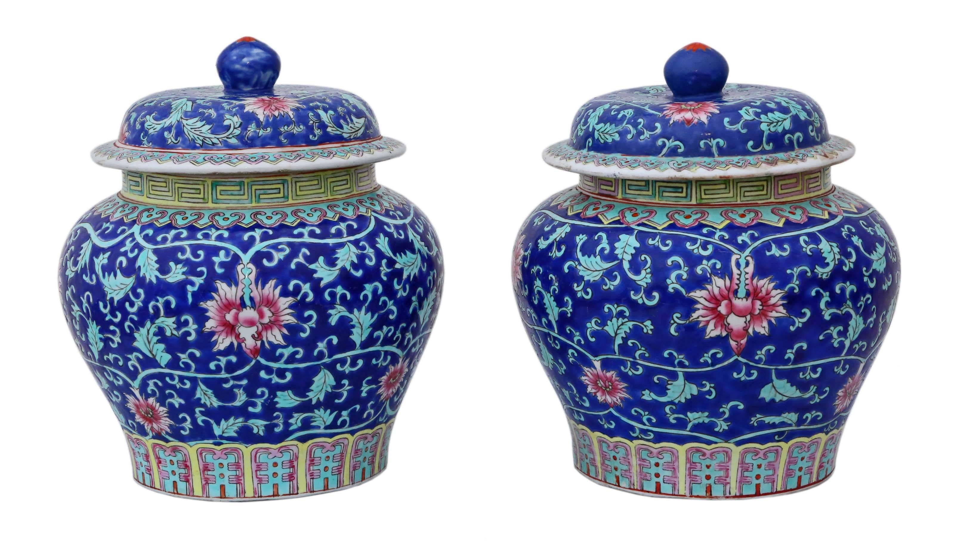 Antique Large Pair of Chinese Republic Period Jars with Lids Ginger Vases In Excellent Condition For Sale In Wisbech, Walton Wisbech