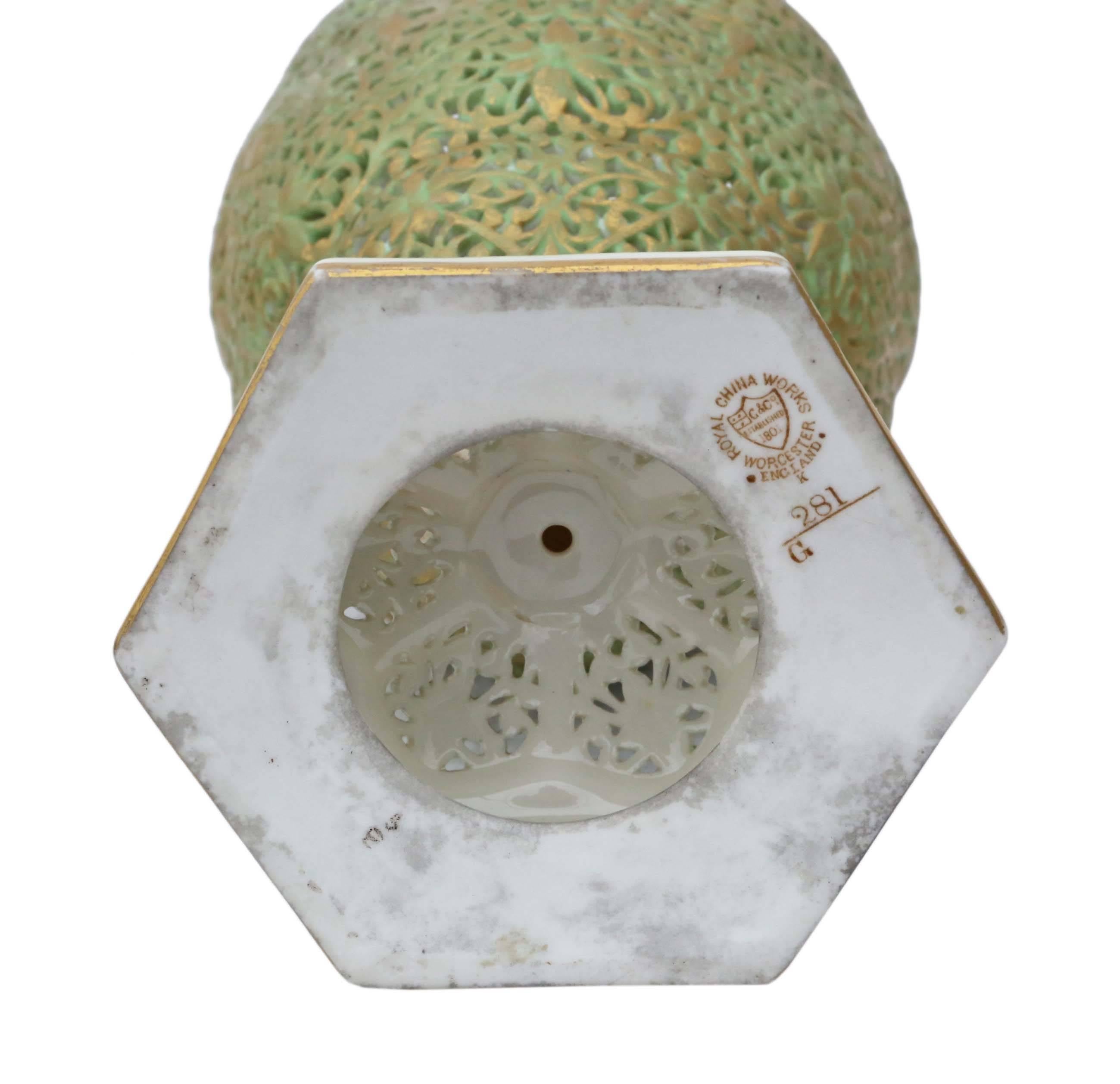 Antique Late Victorian Graingers Worcester Reticulated Vase with Lid For Sale 2