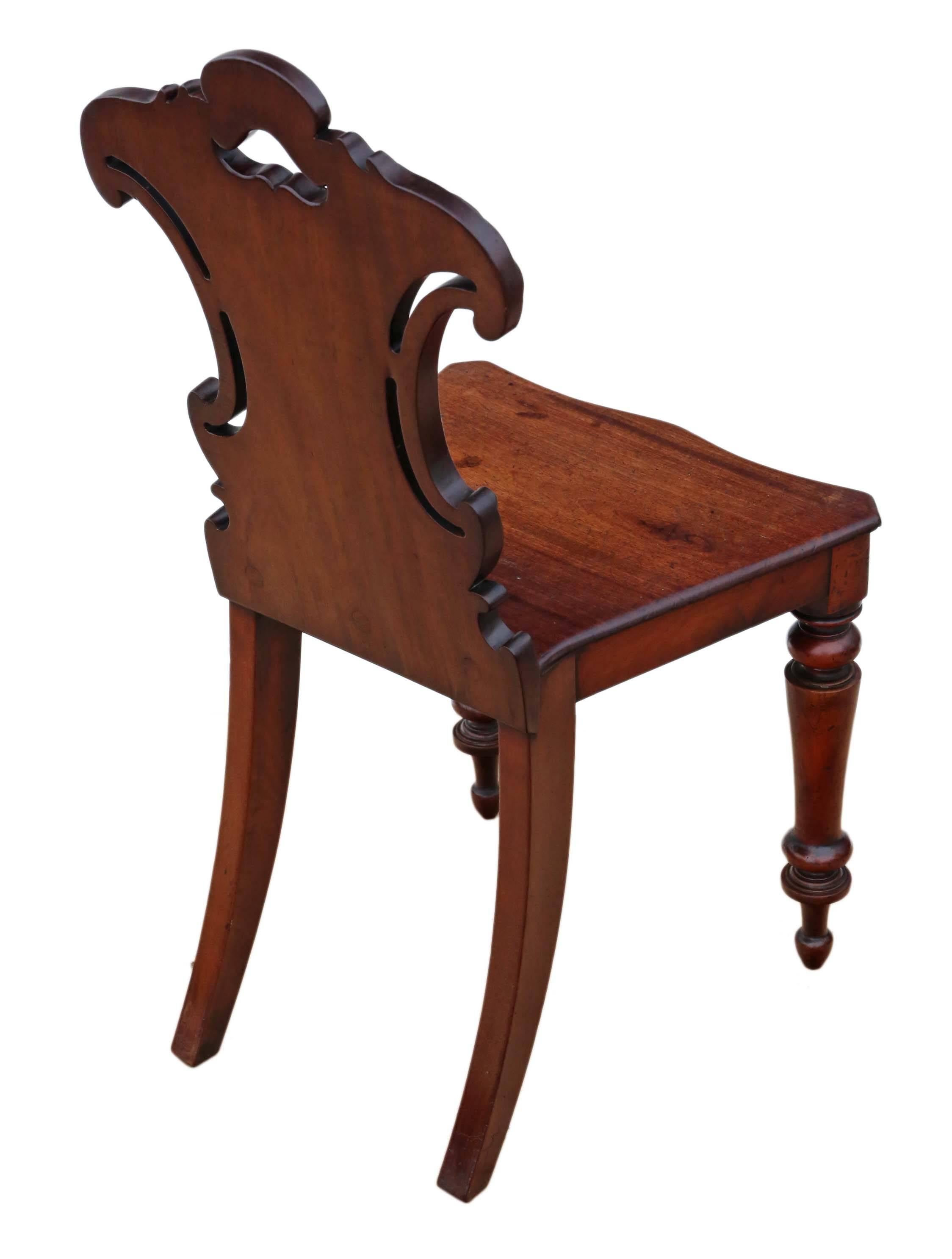 Antique Victorian circa 1850-1870 Carved Mahogany Hall Chair In Excellent Condition For Sale In Wisbech, Walton Wisbech