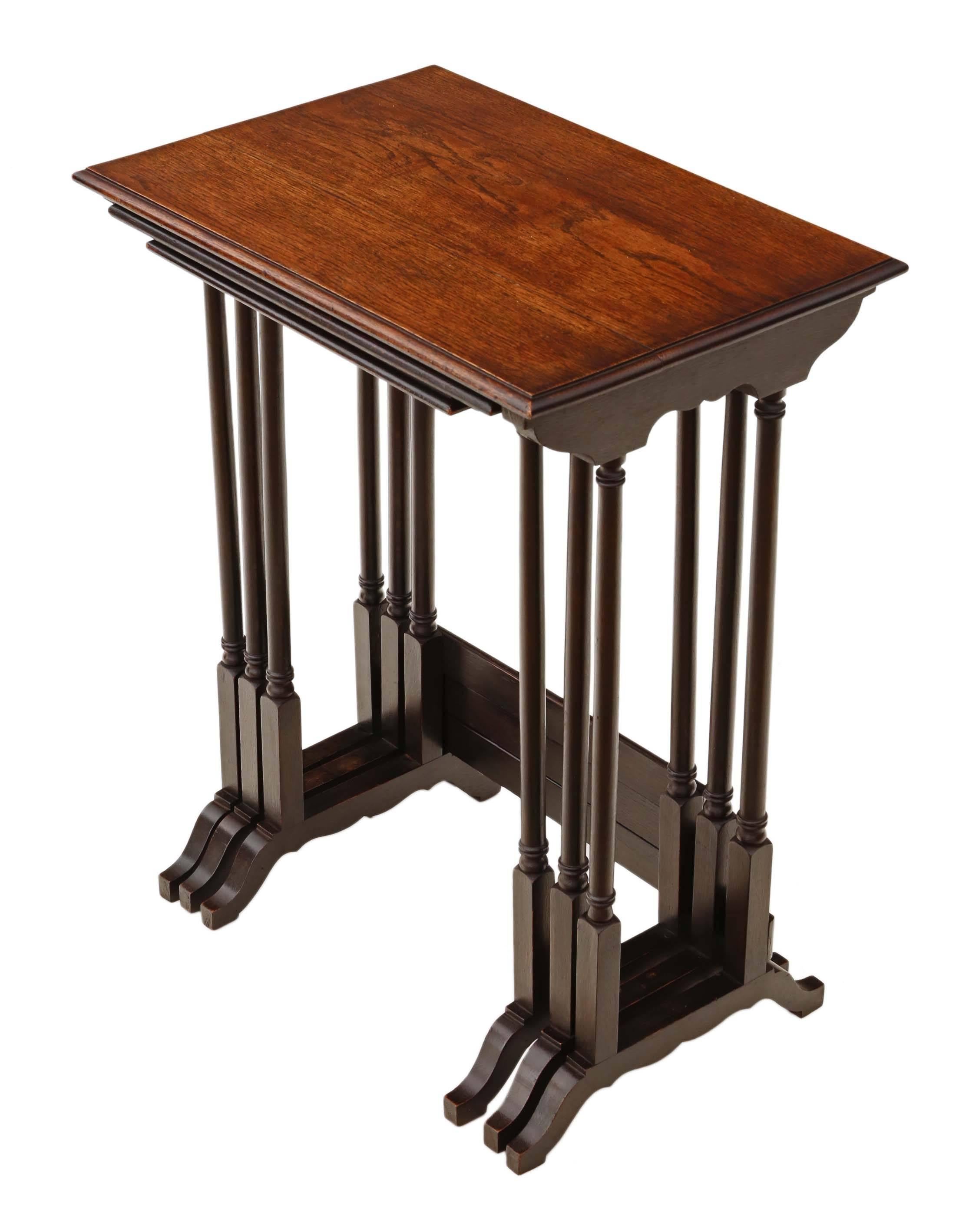 British Antique Early 20th Century Nest of Three Oak Side or Occasional Tables For Sale