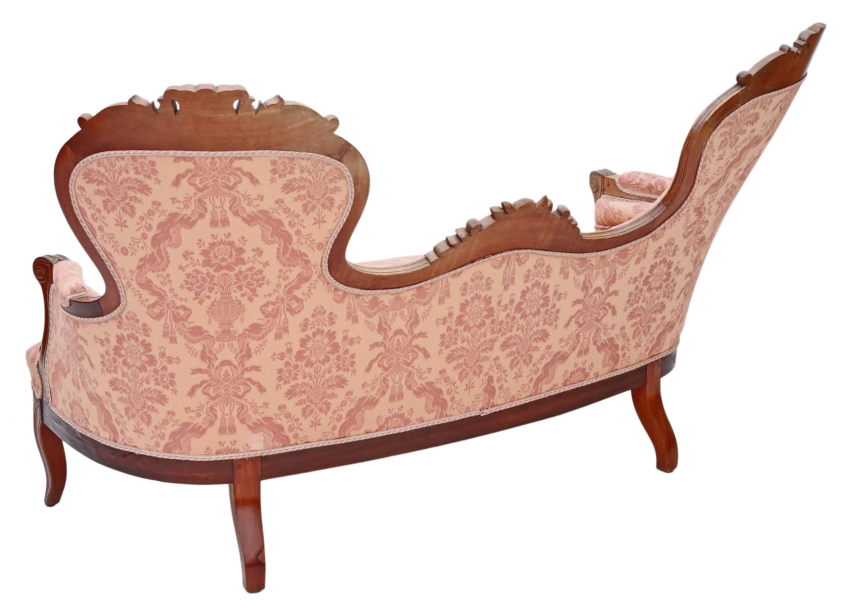 Antique Quality 19th Century Carved French Walnut Sofa Settee Chaise Longue For Sale 1