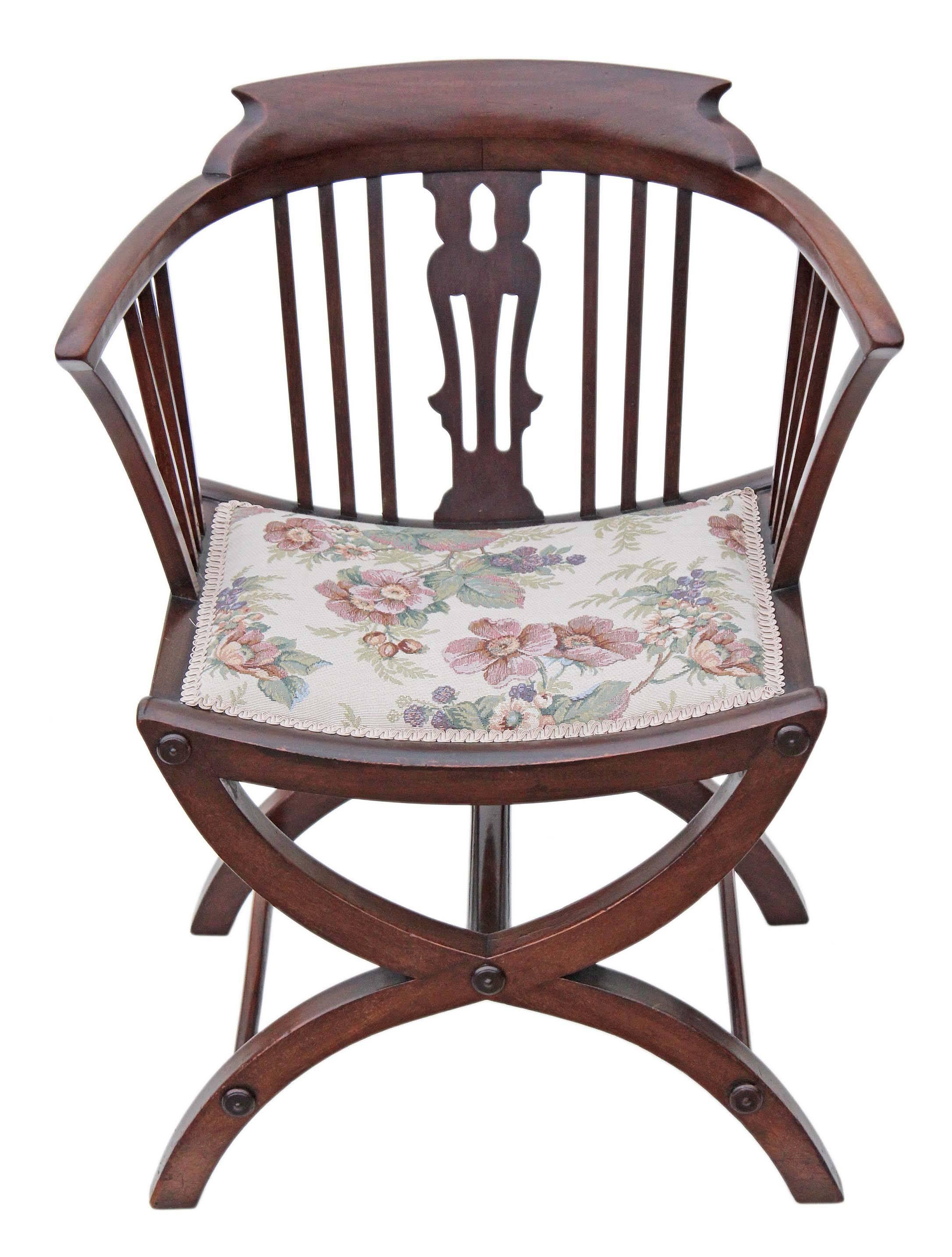 Antique Victorian / Edwardian (late 19th or early 20th Century) mahogany 'X-frame' corner chair.

A great rare find, with lovely proportions and styling.

A very sought after style of chair.

Lovely colour, age, patina and charm.

Recent