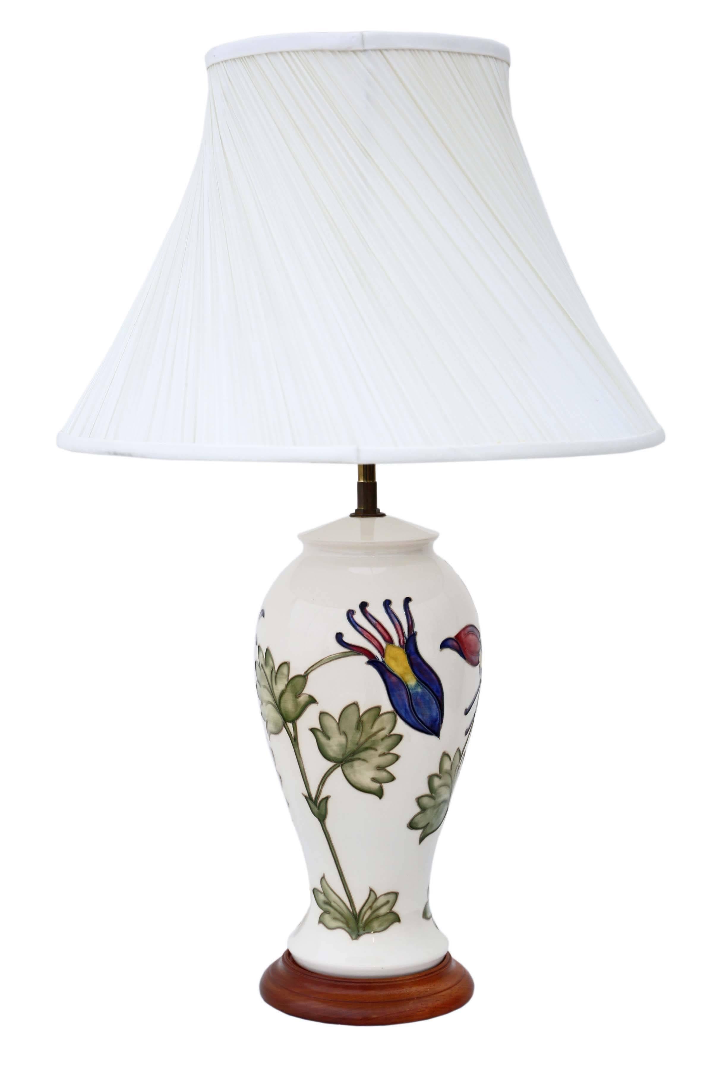 Victorian Antique Quality Moorcroft Ceramic Table Lamp with Shade For Sale